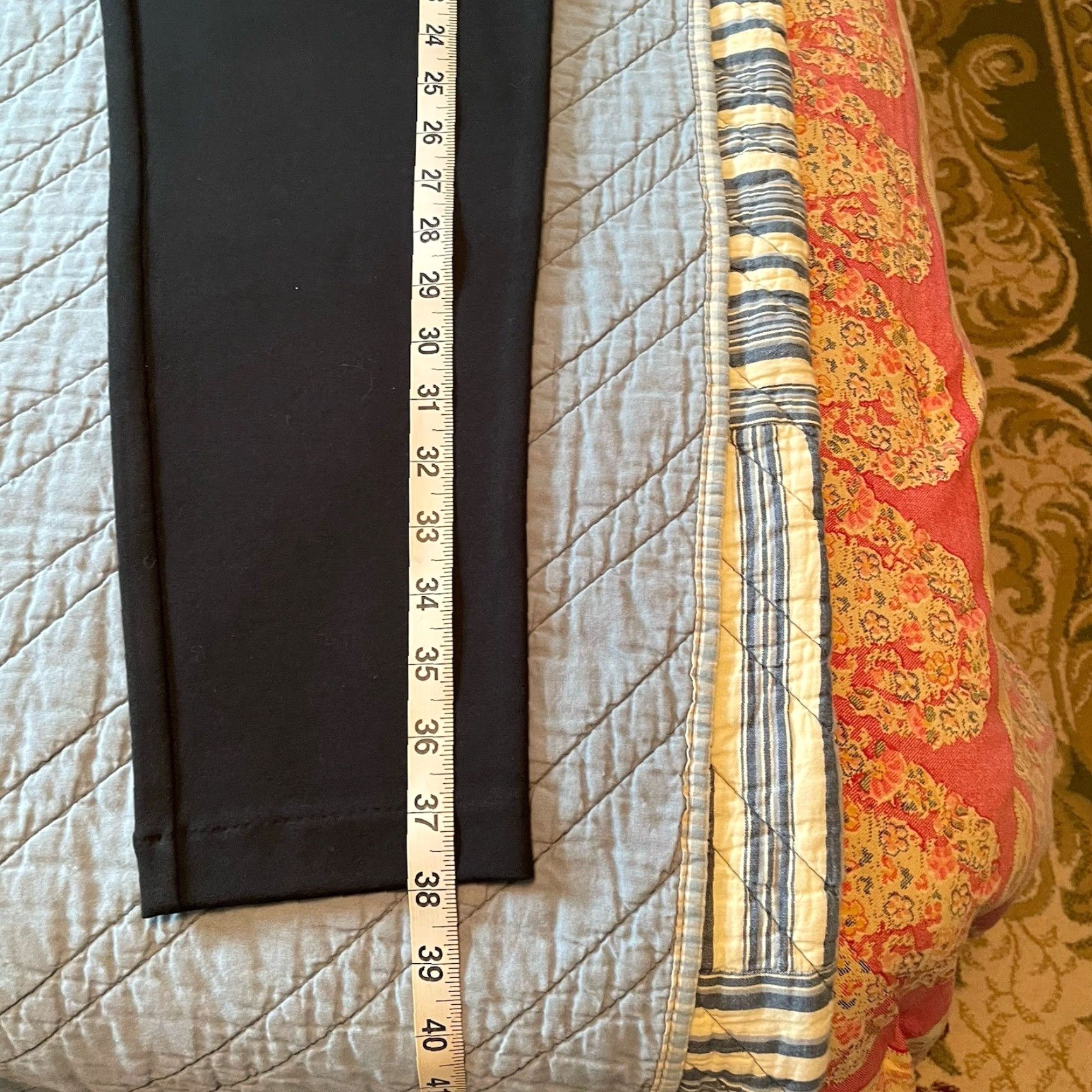 Banana Republic NWT Banana Republic black high rise skinny pants leggings L Regular Women’s Pants Silk? (Note: The output must only be the rearranged title.) Size 36" / US 14 / IT 50 - 7 Thumbnail