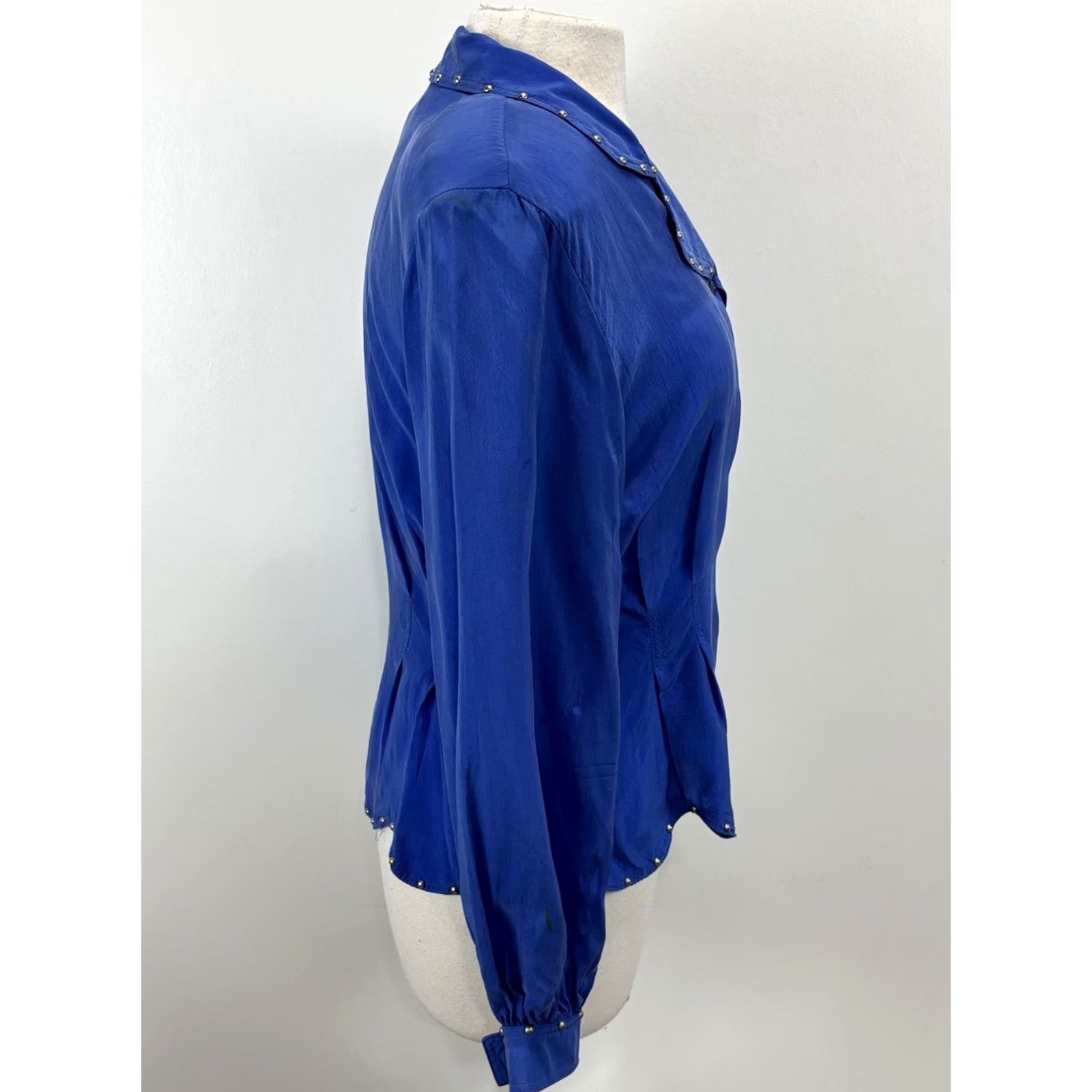 Vintage VINTAGE Hairston Roberson Ropa Blouse Western Cowgirl Womens M Blue Studded Long Sleeve Balloon Sleeve Collared Button Rayon Moderate Stains Size M / US 6-8 / IT 42-44 - 4 Thumbnail