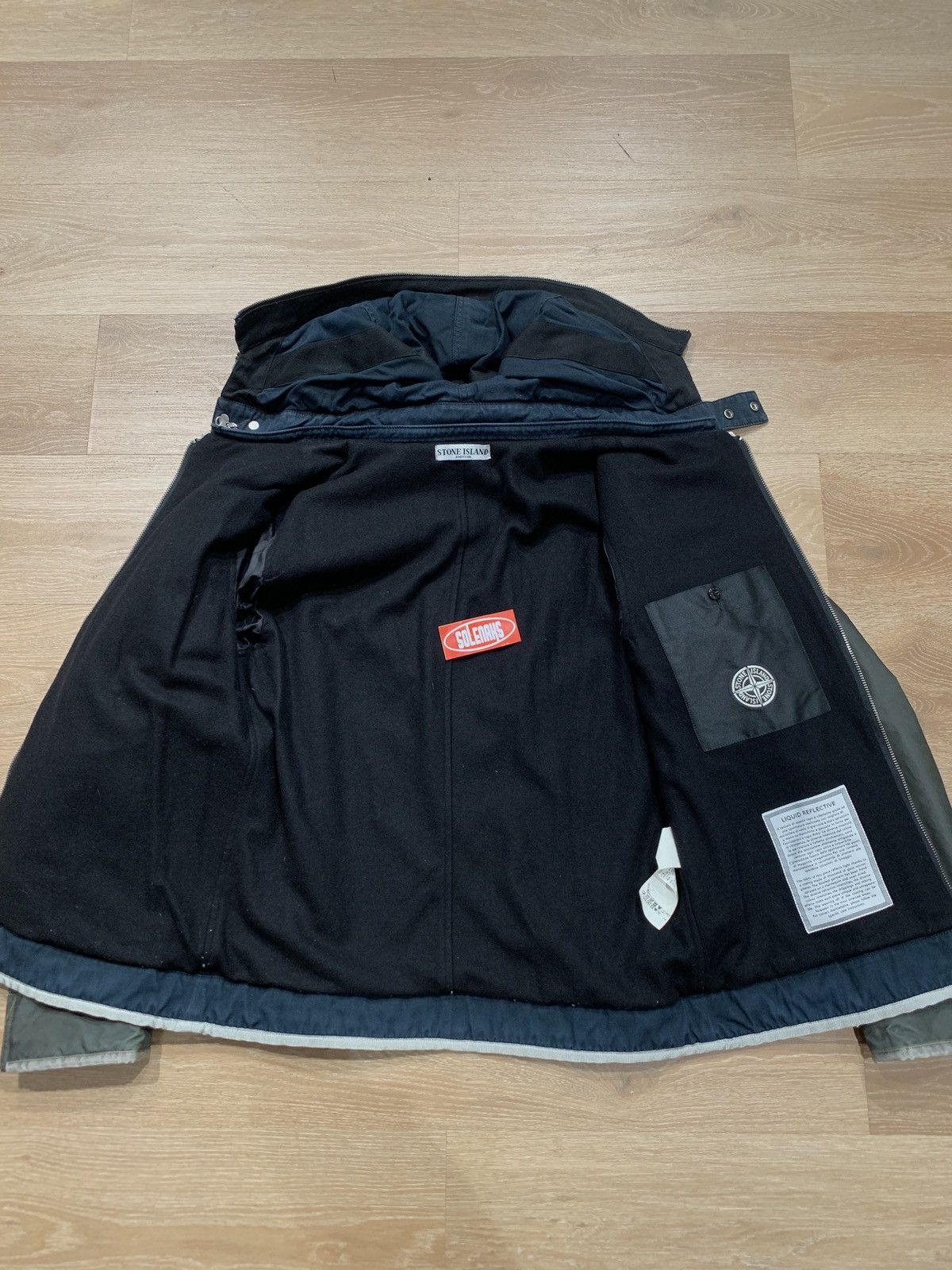 Stone Island Stone island liquid reflective jacket rare Size US M / EU 48-50 / 2 - 13 Thumbnail