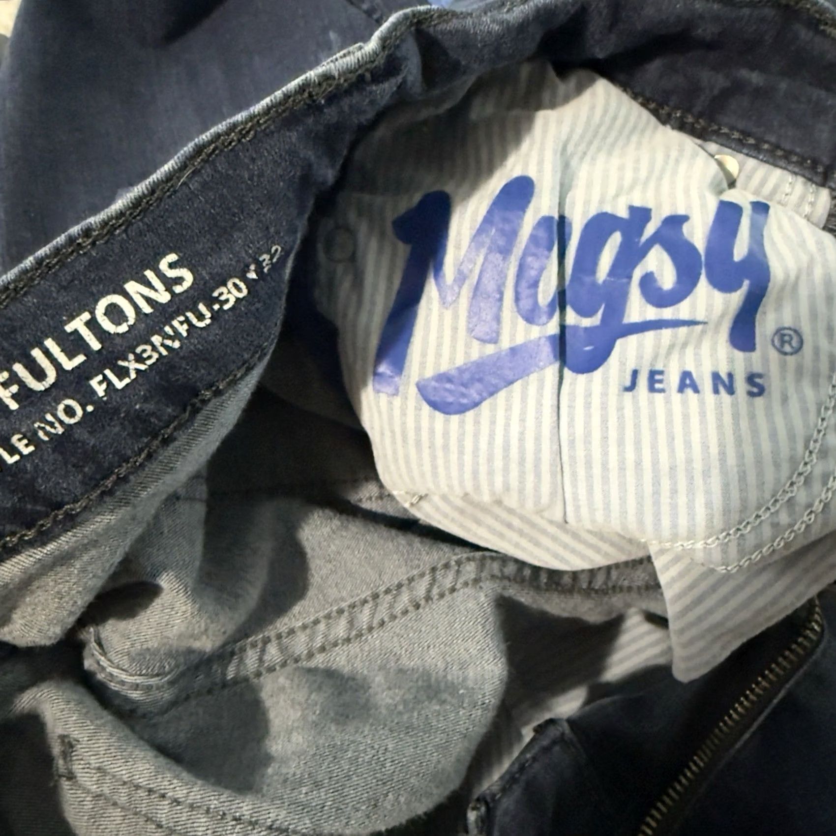 Vintage Mugsy Fultons Jeans Mens Size 30x32 Blue Cotton Blend Straight Jeans Mens Size US 30 / EU 46 - 4 Thumbnail