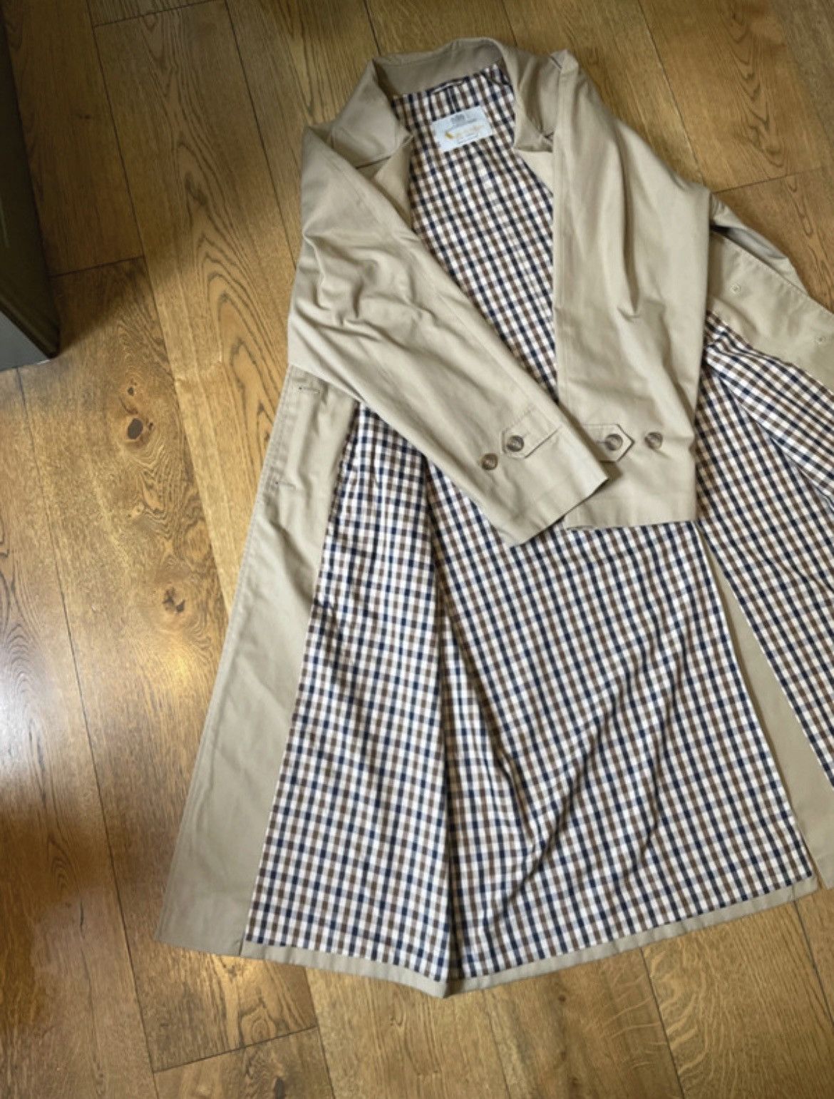 Aquascutum Aquascutum beige trench coat Size US L / EU 52-54 / 3 - 6 Thumbnail