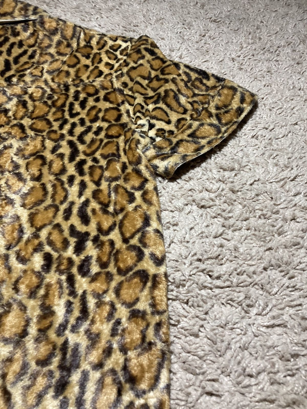 20471120 AW97 20471120 Leopard Button Down Shirt Deep Pile Fleece 90s Size US M / EU 48-50 / 2 - 13 Thumbnail