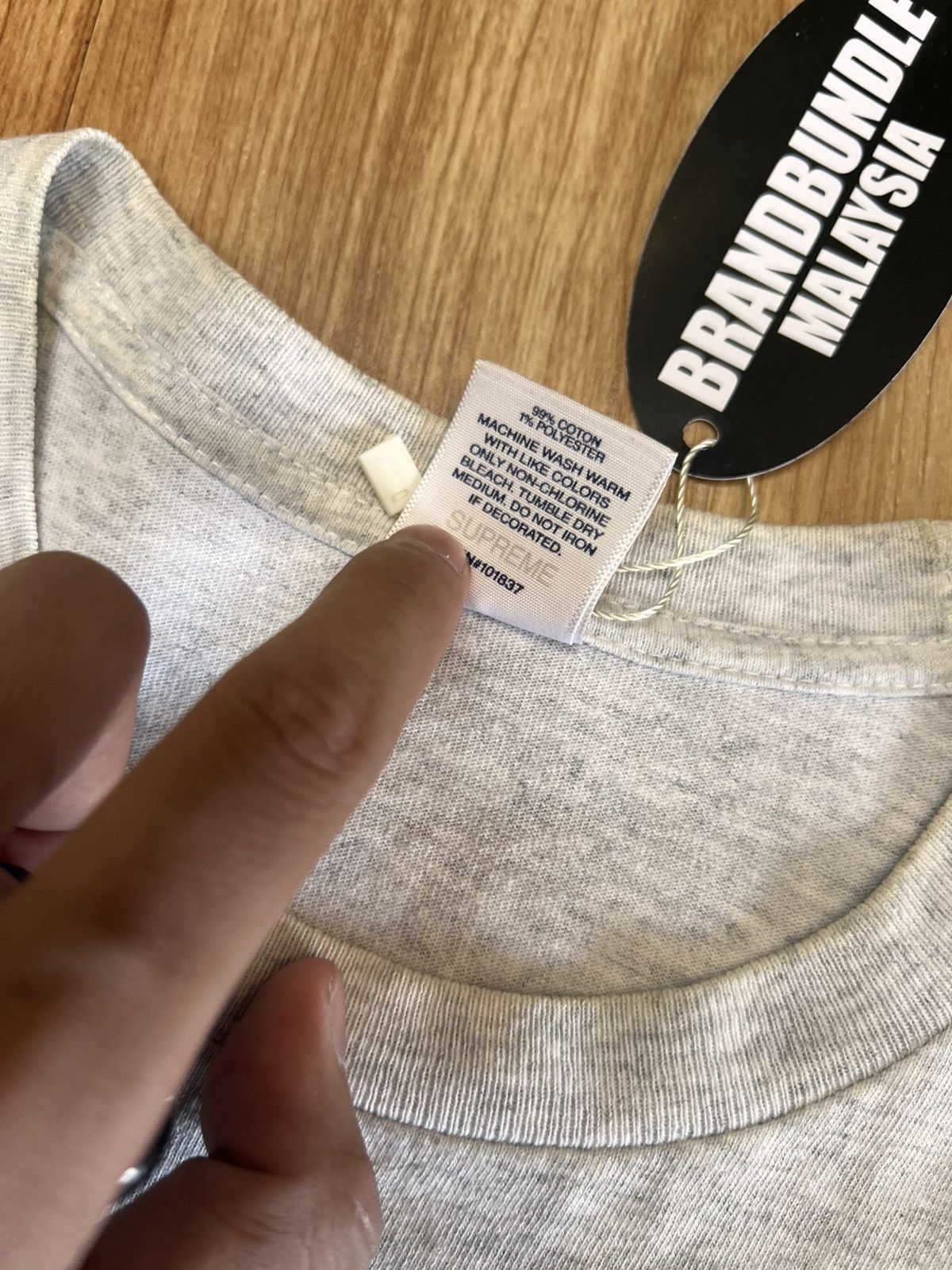 Supreme Supreme Futura Logo Size US L / EU 52-54 / 3 - 7 Thumbnail