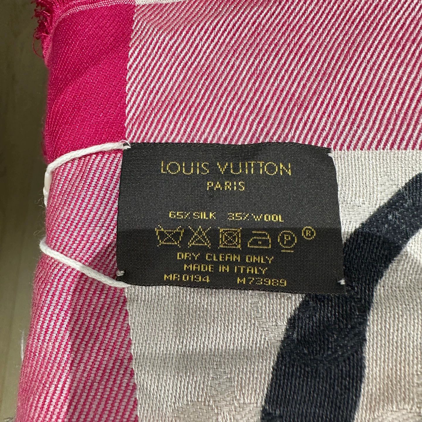 Louis Vuitton LV Pink Blue Bicolor Monogram Silk Scarf 140x140cm Size ONE SIZE - 3 Thumbnail
