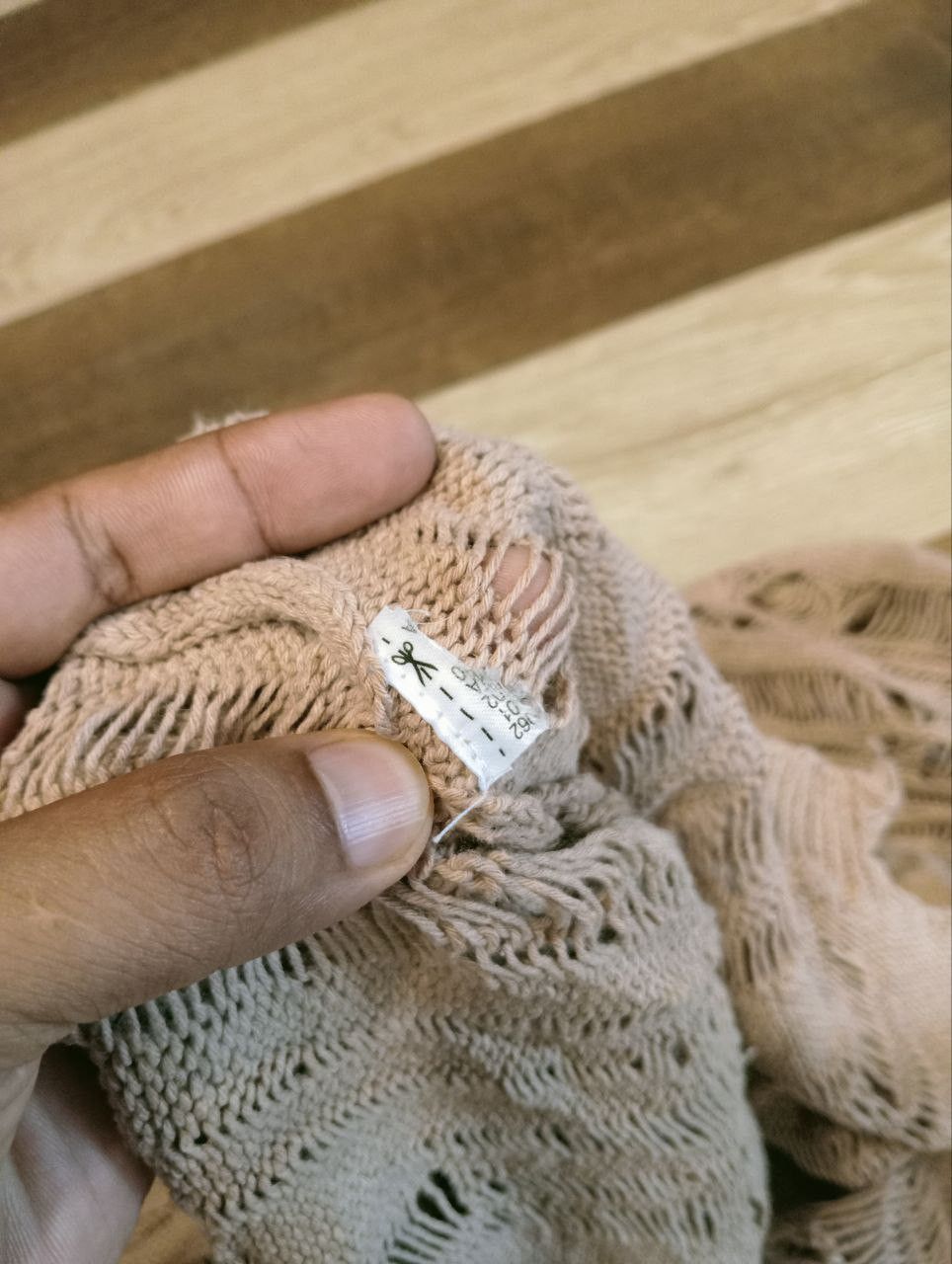 Zara ZARA SHREDDED CROPPED KNIT SWEATER Size L / US 10 / IT 46 - 5 Thumbnail