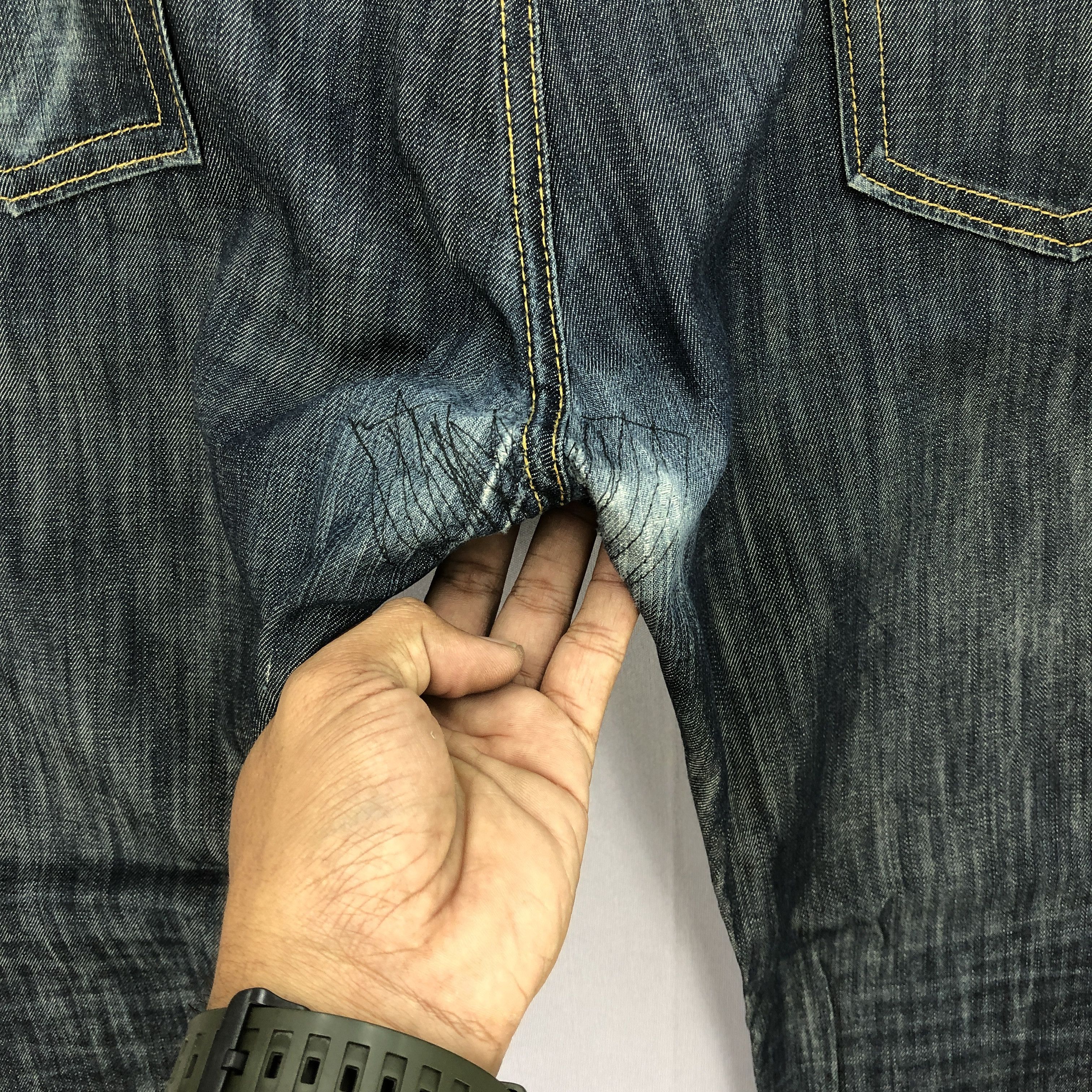 Levi's Vintage Levis 513 Jeans Levi's Faded Dark Blue Wash Denim Size US 36 / EU 52 - 5 Thumbnail