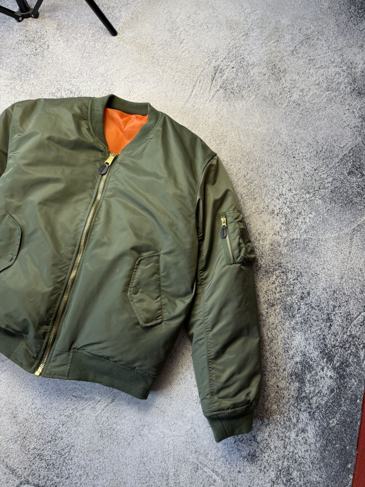 Alpha Industries Vintage Green Reversible Bomber Jacket MA1 Made in USA Size US XL / EU 56 / 4 - 8 Thumbnail