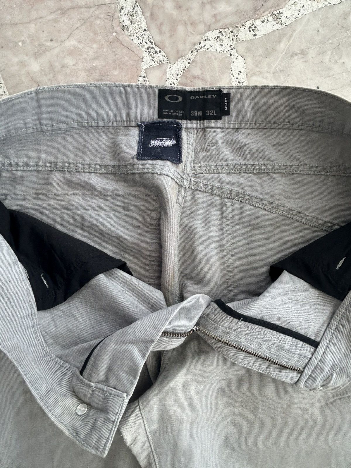 Oakley Oakley Casual Pants Gray Vintage Slim Fit Size US 38 / EU 54 - 13 Thumbnail