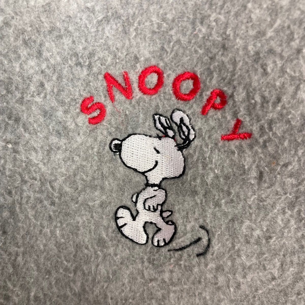 Peanuts Vintage Peanuts Mini Logo Snoopy Pullover Jumper Fleece Size US M / EU 48-50 / 2 - 3 Thumbnail