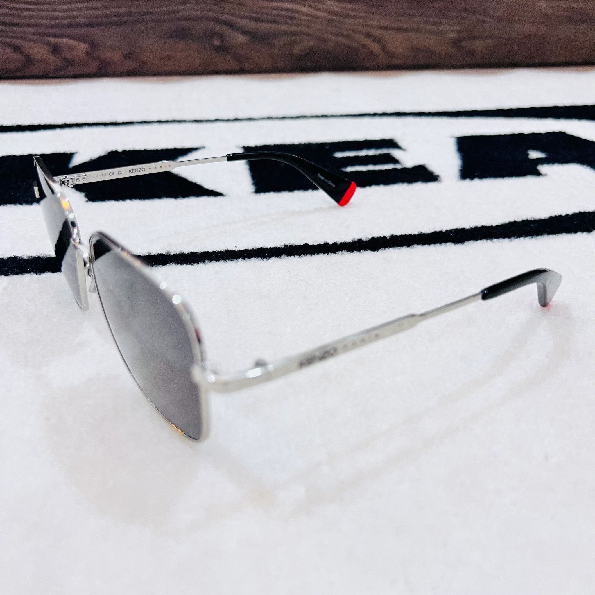 Kenzo Kenzo 16A Metal Frame Rectangular Aviator Red Sunglasse Size ONE SIZE - 3 Thumbnail
