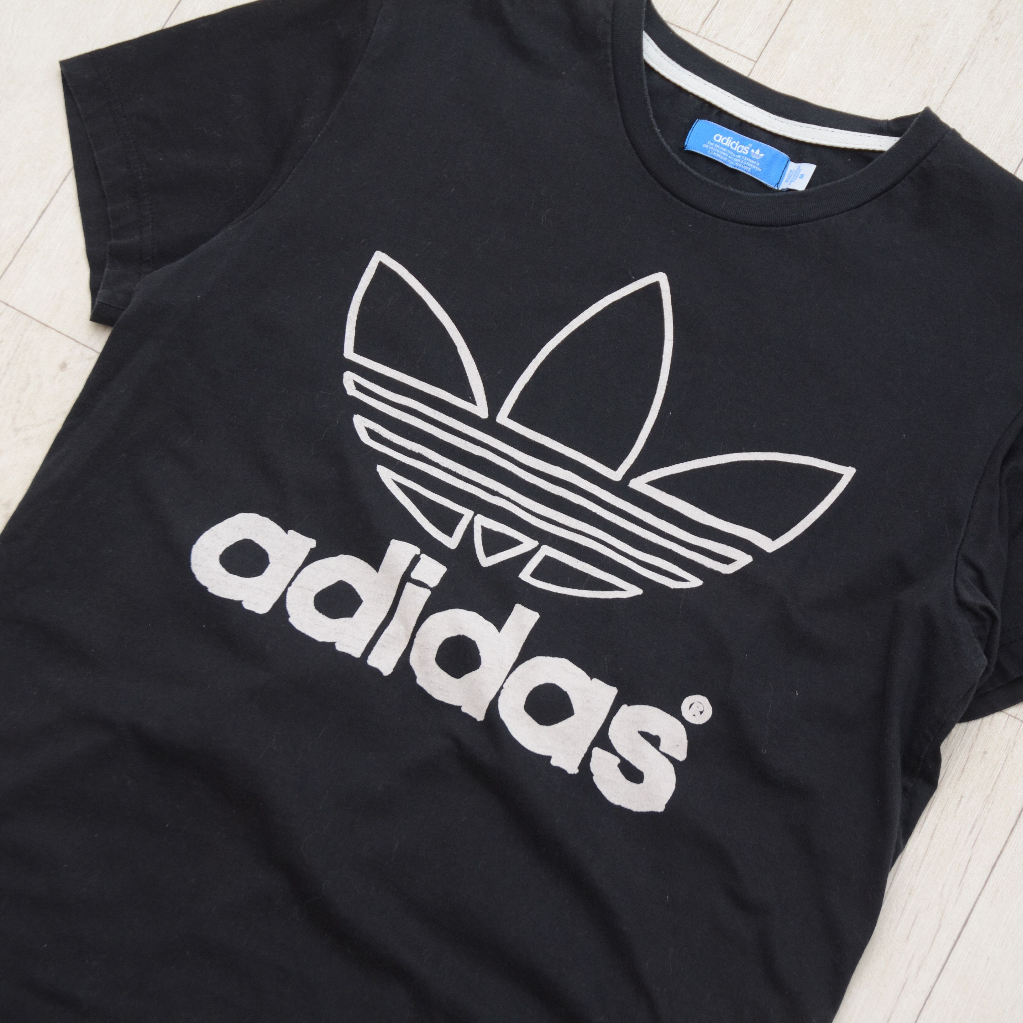 Adidas Vintage Adidas Originals Big Logo T-Shirt Tee Unisex Y2K Size M / US 6-8 / IT 42-44 - 5 Thumbnail