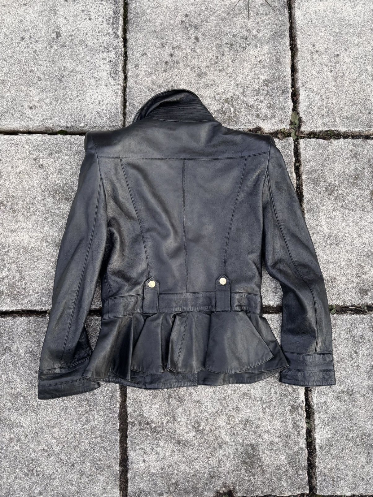 Alexander McQueen Vintage Alexander McQueen cropped leather biker jacket Size S / US 4 / IT 40 - 5 Thumbnail