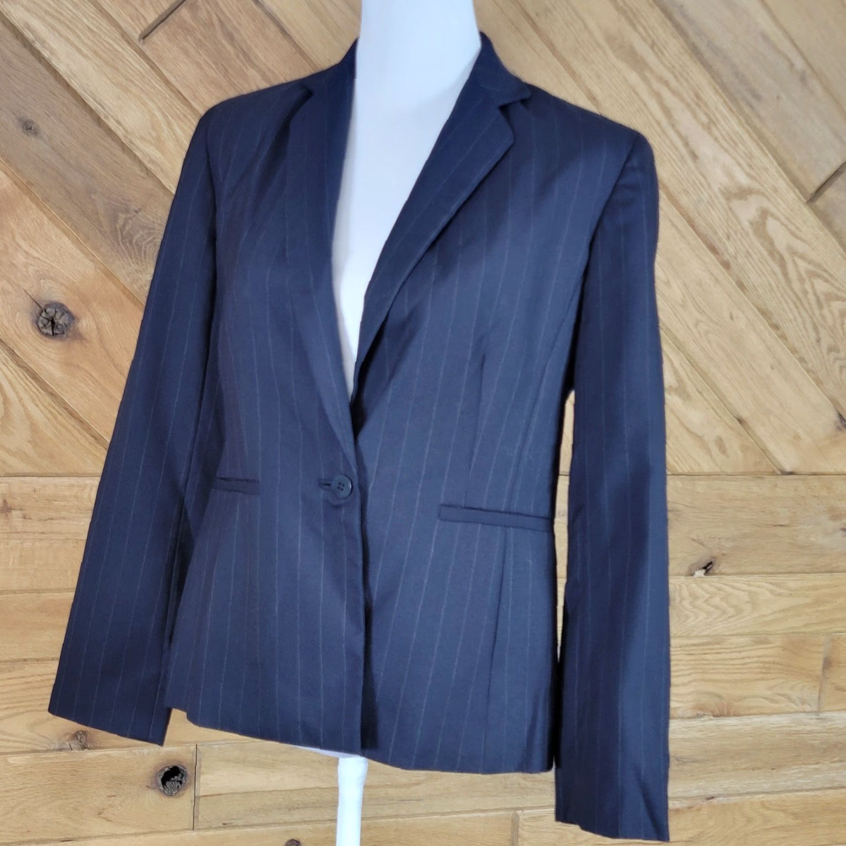 Brooks Brothers Brooks Brothers Womens Blazer Jacket One-Button Striped Black Size 8 Wool Casual Formal Suiting Jacket Womens Blazer Mens? Size M / US 6-8 / IT 42-44 - 5 Thumbnail