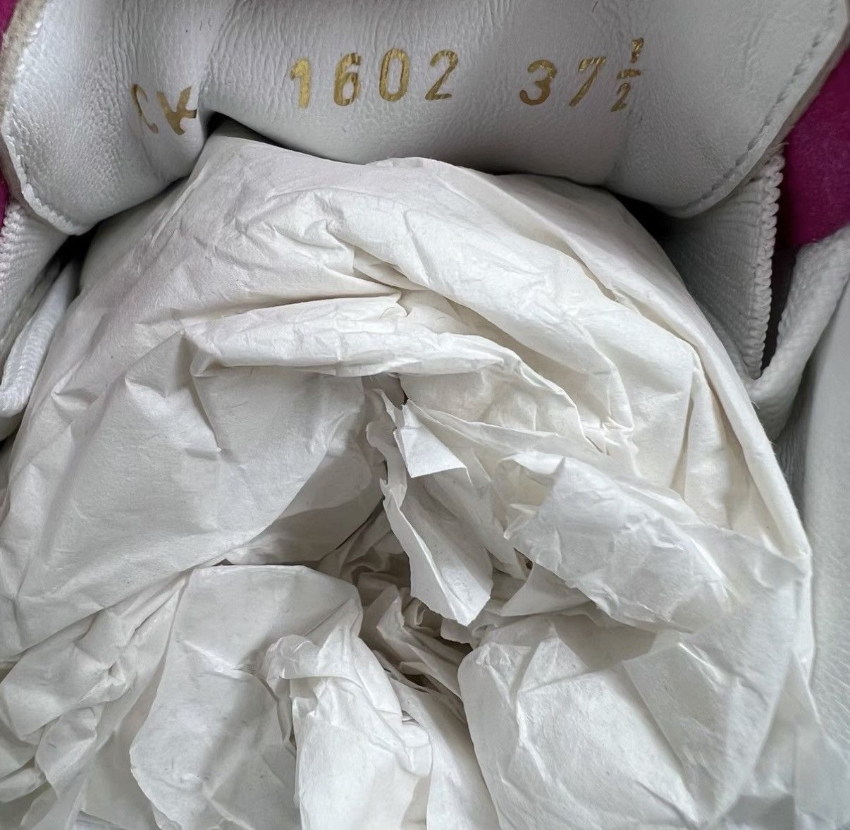 Dolce & Gabbana Dolce & Gabbana Pink-tail Pearl White Sneakers J41 Size US 7.5 / IT 37.5 - 6 Thumbnail