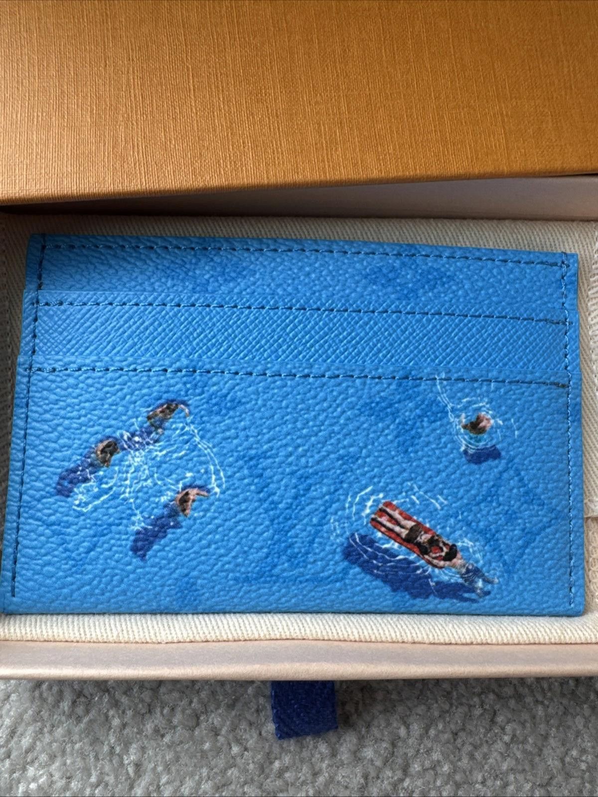 Louis Vuitton Louis Vuitton Double Card Holder Wallet M14862 Swim Scene Size ONE SIZE - 6 Thumbnail