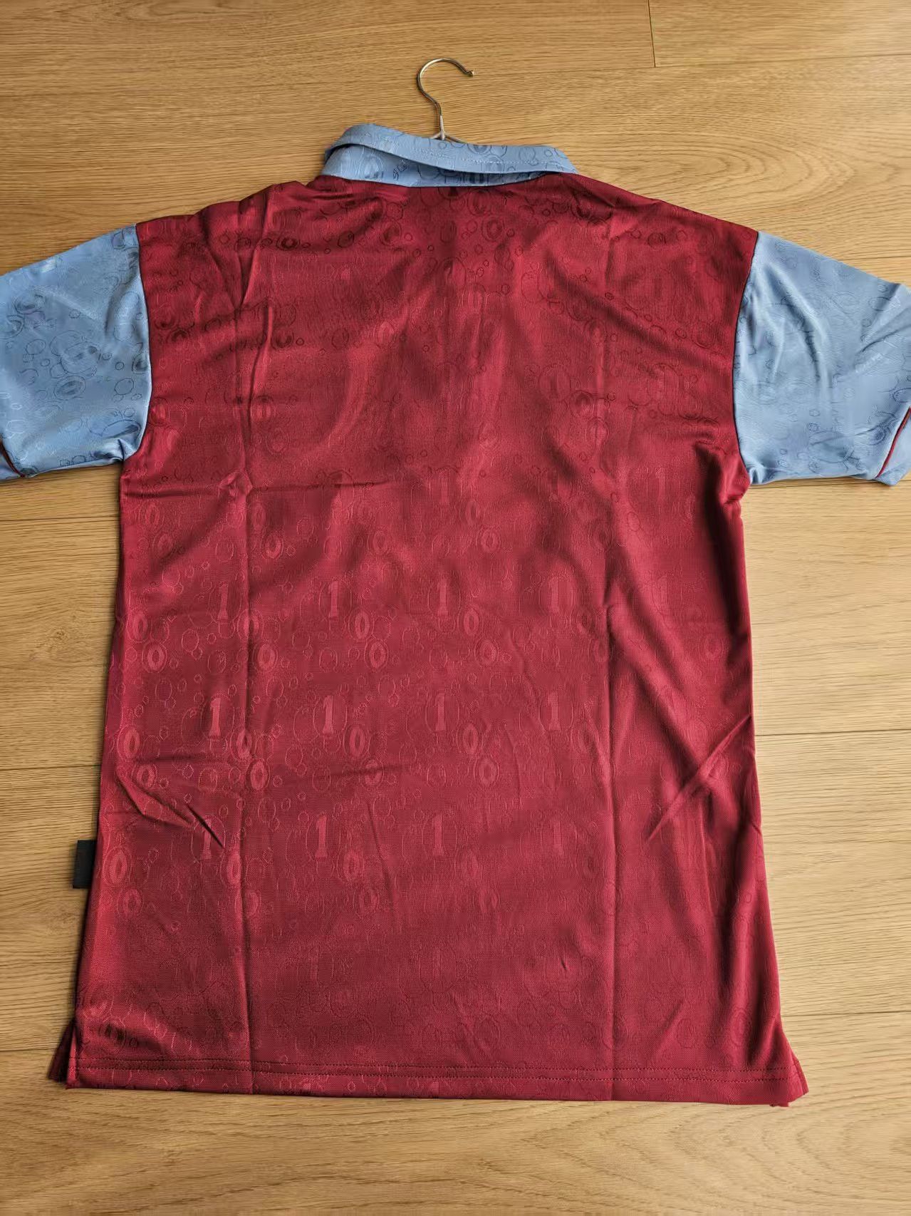 Other 1995 97 West Ham United Jersey Size US M / EU 48-50 / 2 - 3 Thumbnail