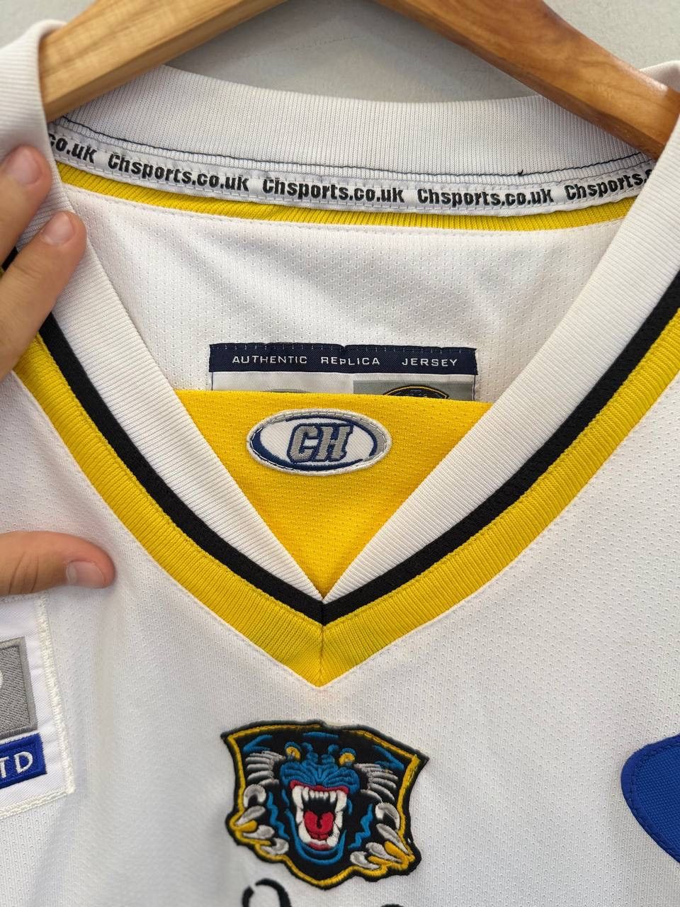 NHL NOTTINGHAM PANTHERS HOCKEY SHIRT JERSEY CH sz M MEN WHITE Size US M / EU 48-50 / 2 - 8 Thumbnail