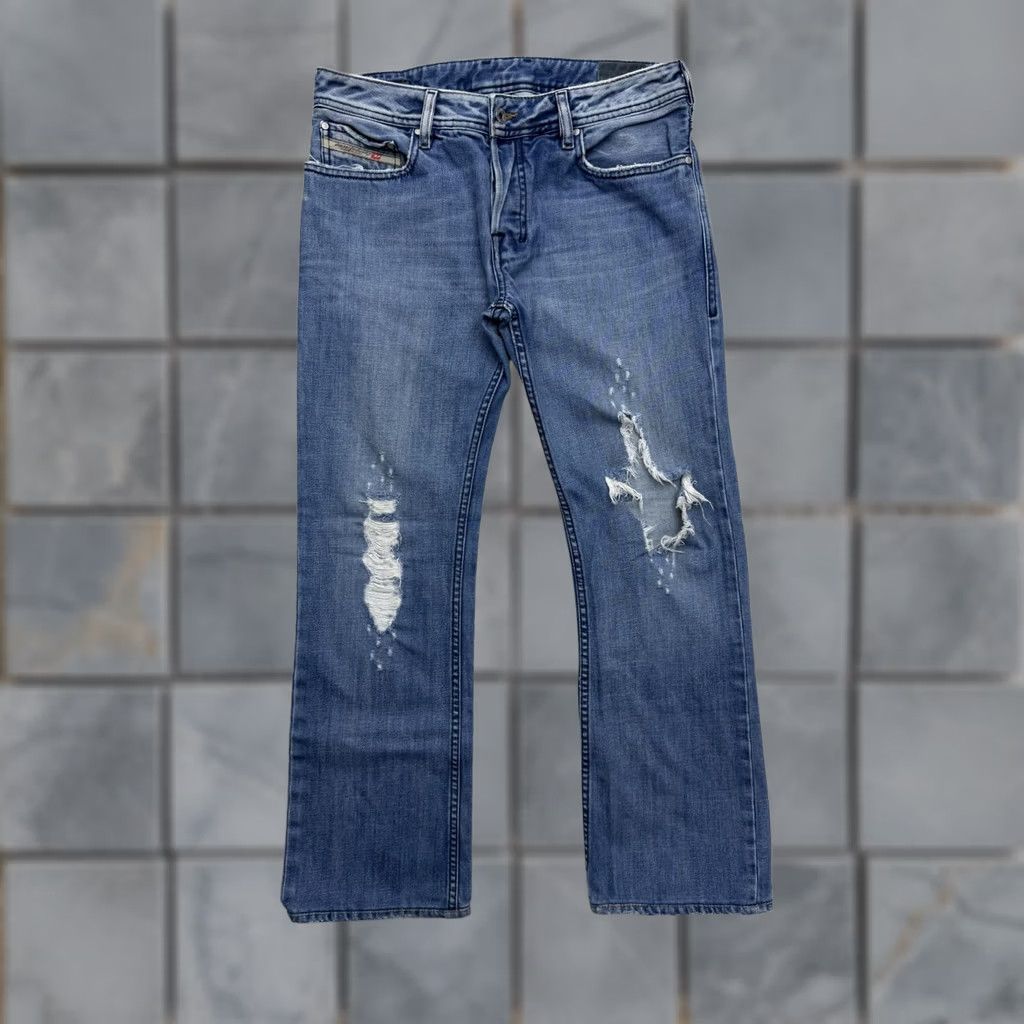 Diesel Diesel Jeans Pants Mens 32x30 Blue Medium Wash Distressed Straight Leg Denim Jeans Regular Mens Blue Distressed 90s? Size US 31 - 1 Thumbnail