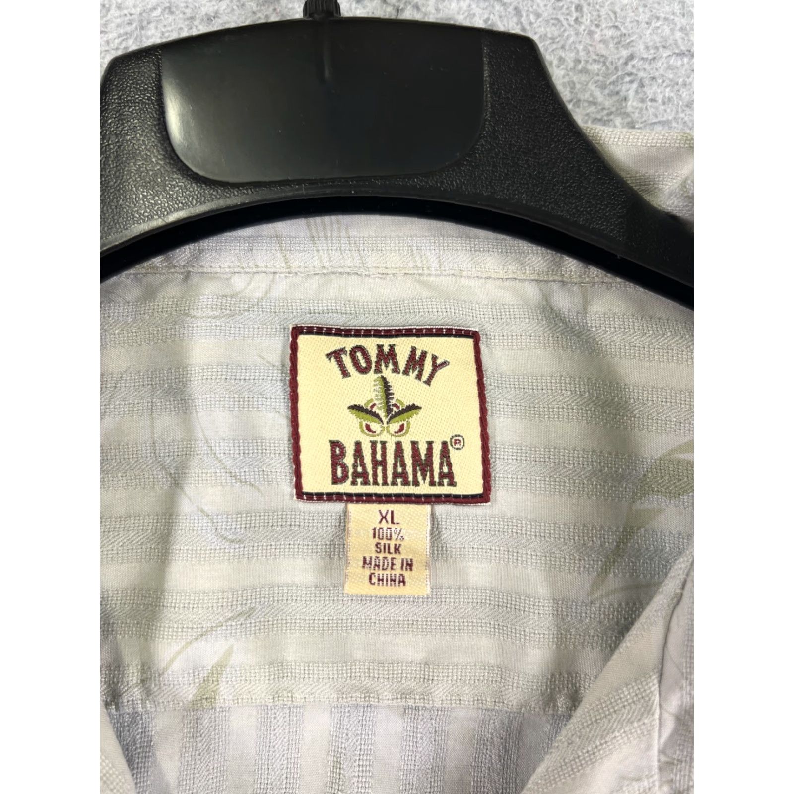 Tommy Bahama VINTAGE Tommy Bahama Shirt Men Extra Large Gray Floral Beach Resort Hawaiian Size US XL / EU 56 / 4 - 6 Thumbnail