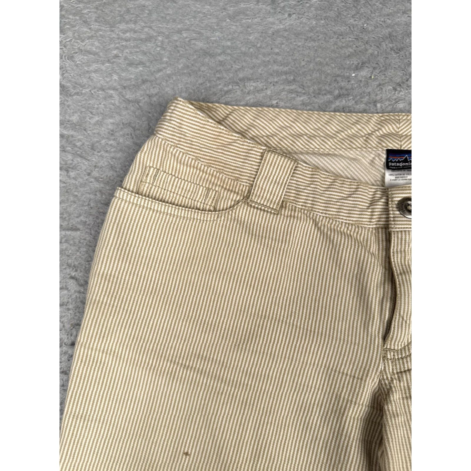Patagonia Patagonia Bermuda Shorts Womens 6 Beige Striped Organic Cotton Twill Casual Size 28" / US 6 / IT 42 - 4 Thumbnail