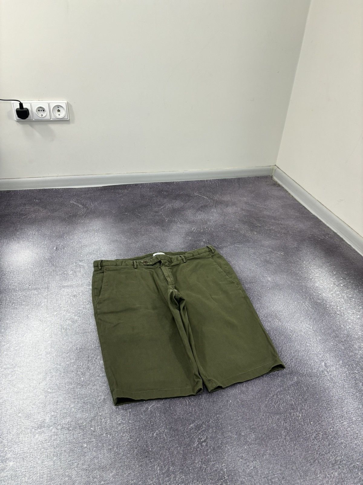 Boglioli Boglioli Olive Green Textured Cotton Blend Bermuda Shorts Size US 36 / EU 52 - 3 Thumbnail