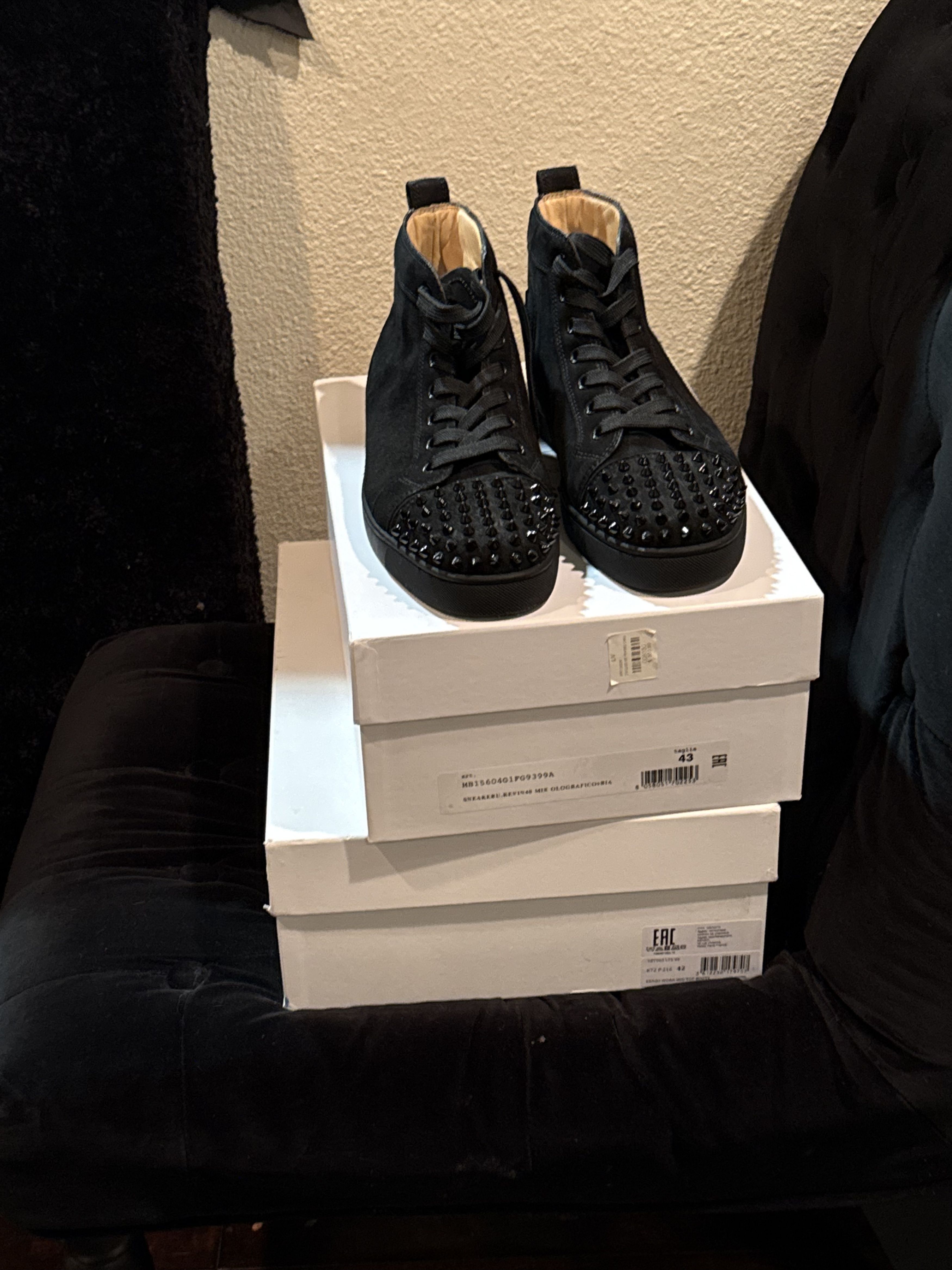 Christian Louboutin Christian Louboutin Lou Spikes Flat Black Size US 8.5 / EU 41-42 - 4 Thumbnail