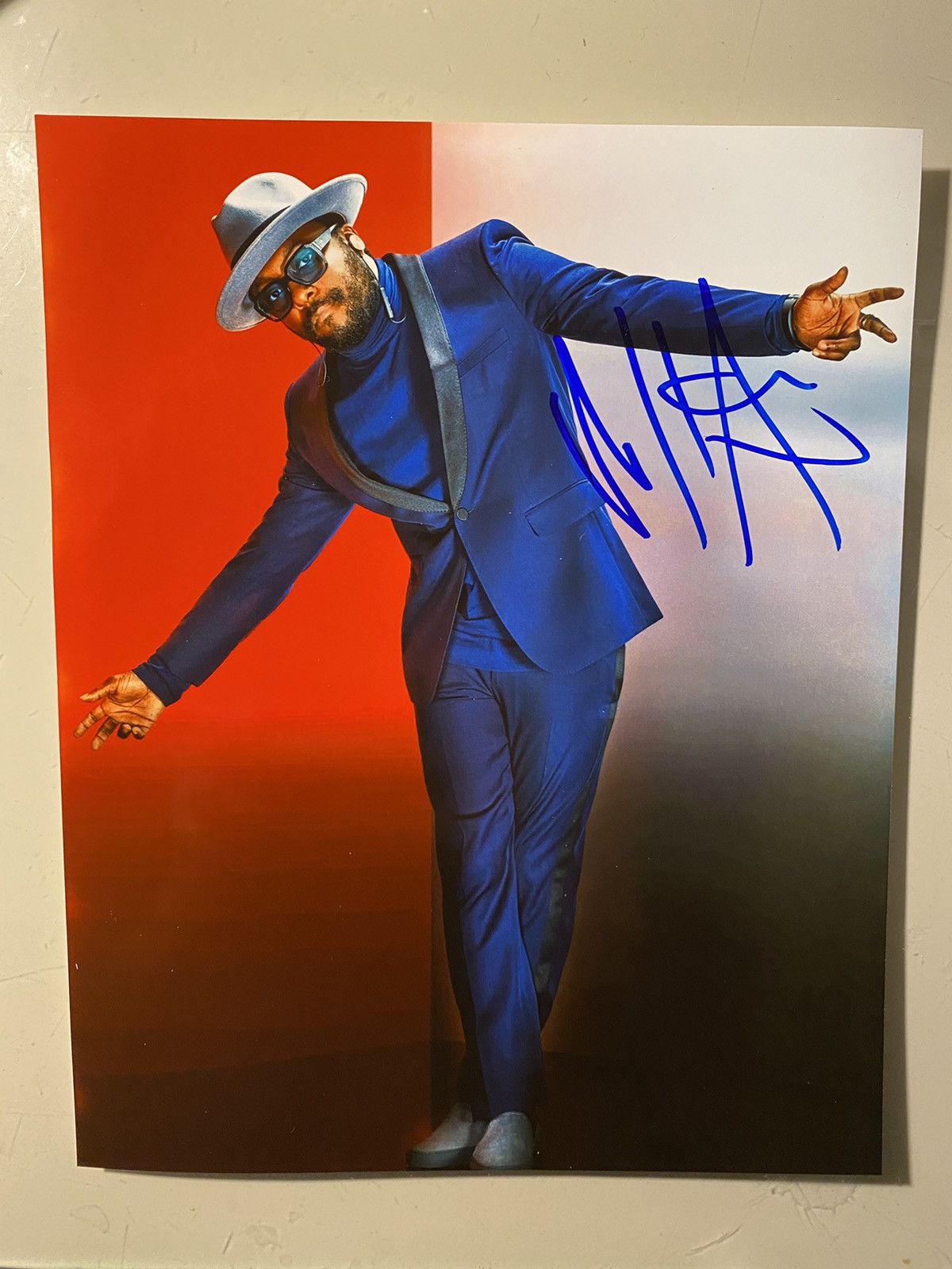 Band Tees Black eyed peas signed photo hip hop rap Size ONE SIZE - 1 Thumbnail
