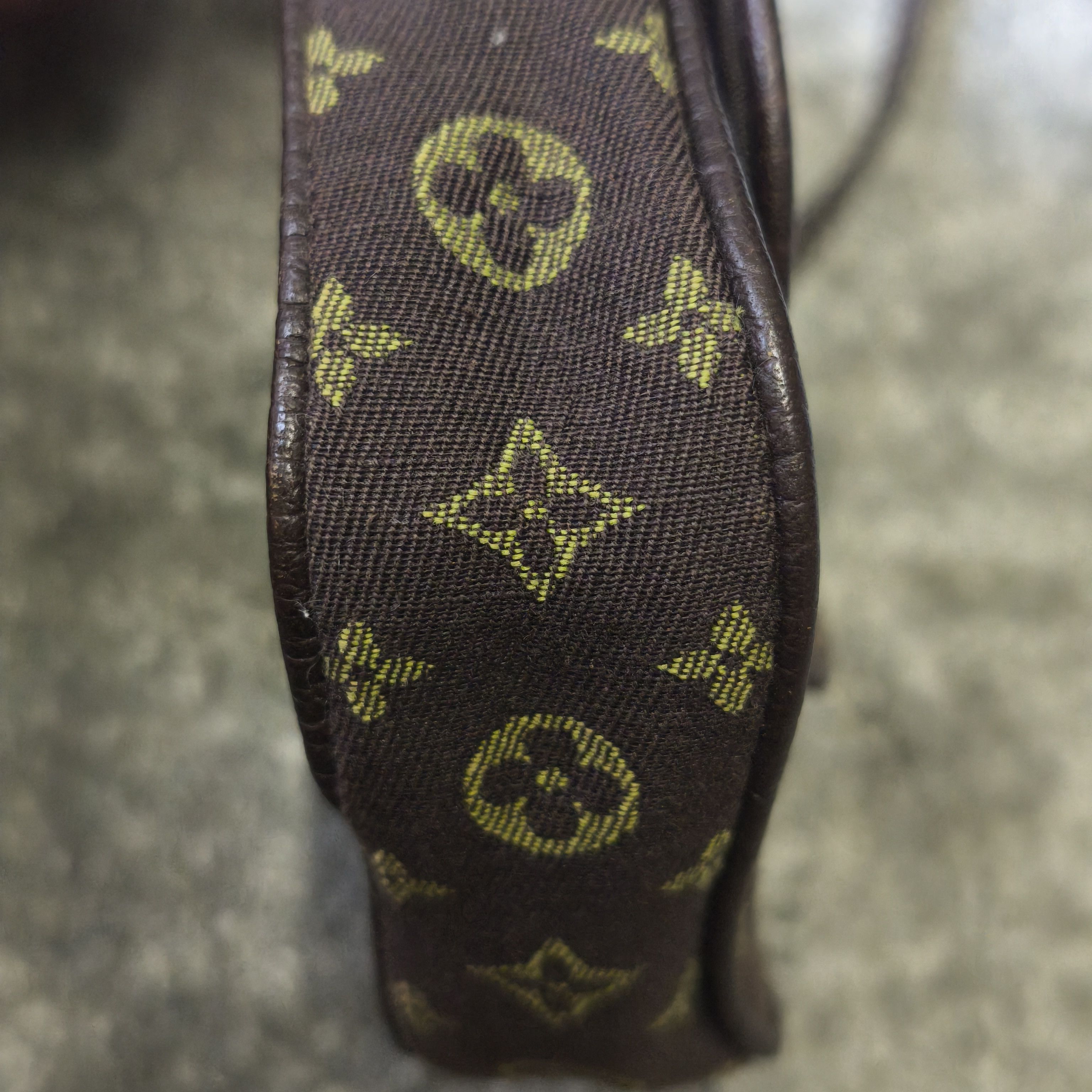 Louis Vuitton Louis Vuitton Mini Lin Pochette Cancun Bag Size ONE SIZE - 4 Thumbnail