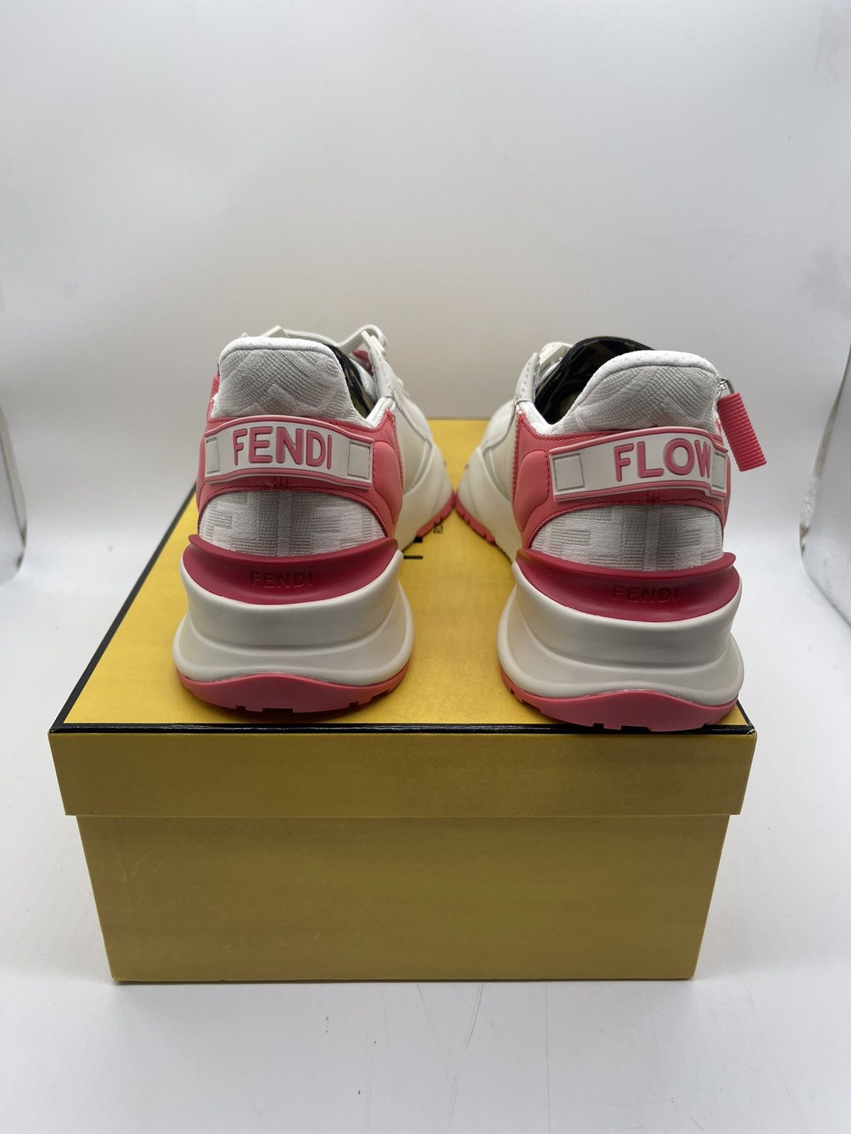 Fendi Fendi flow sneakers size fendi 5 eu 38 Size US 8 / IT 38 - 4 Thumbnail