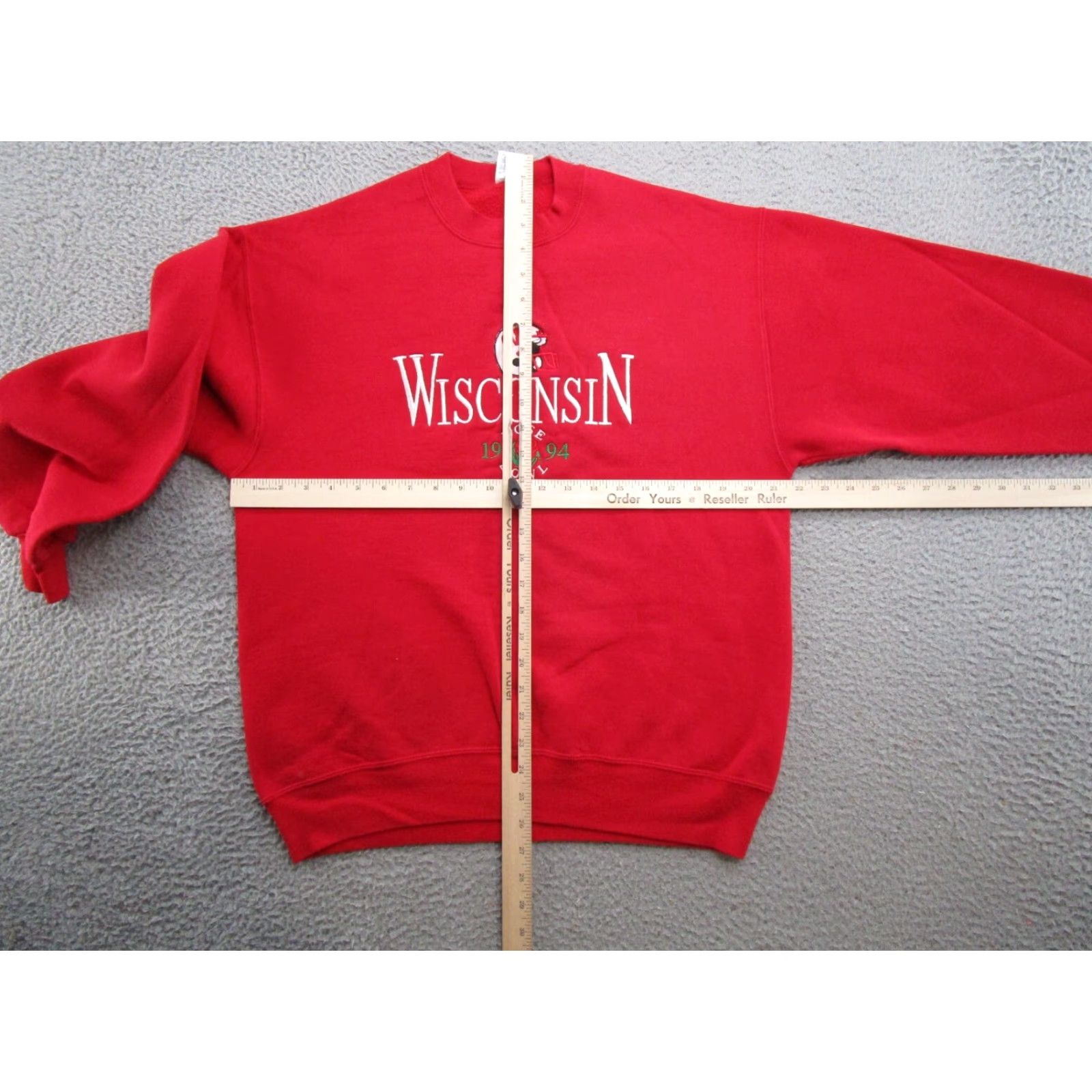 Jerzees VINTAGE Wisconsin Badgers Rose Bowl Embroidered Sweatshirt Size L USA Made Sweatshirt Mens Red 1994 Embroidered USA Rose Bowl Size US L / EU 52-54 / 3 - 5 Thumbnail