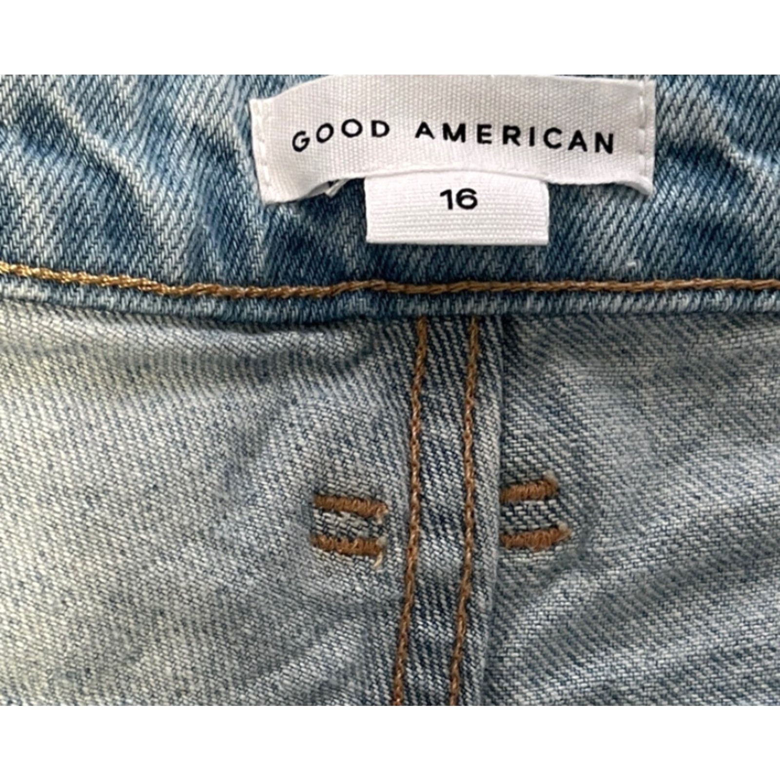 Good American Good American • the good 90’s short Size 38" / US 16 / IT 52 - 2 Thumbnail