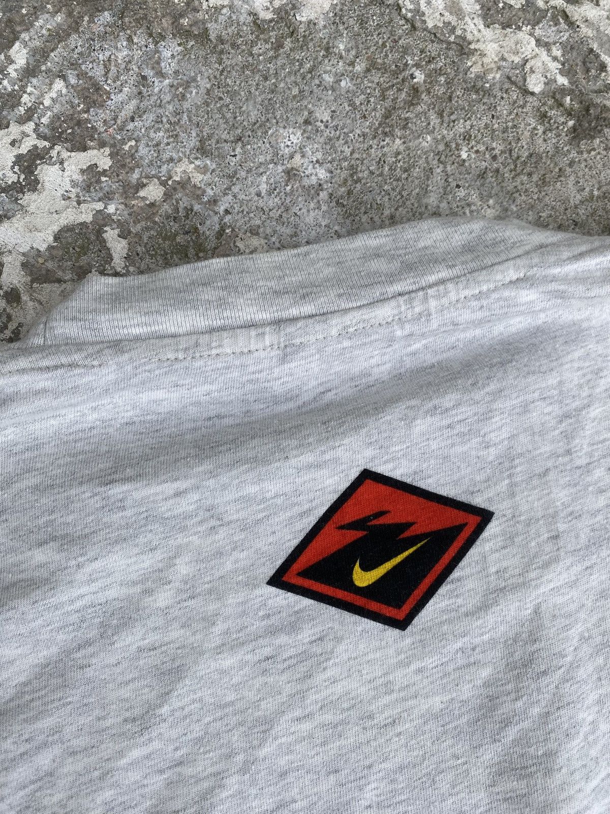 Nike VINTAGE NIKE JUNGFRAU MARATHON 97’ TEE Size US L / EU 52-54 / 3 - 3 Thumbnail