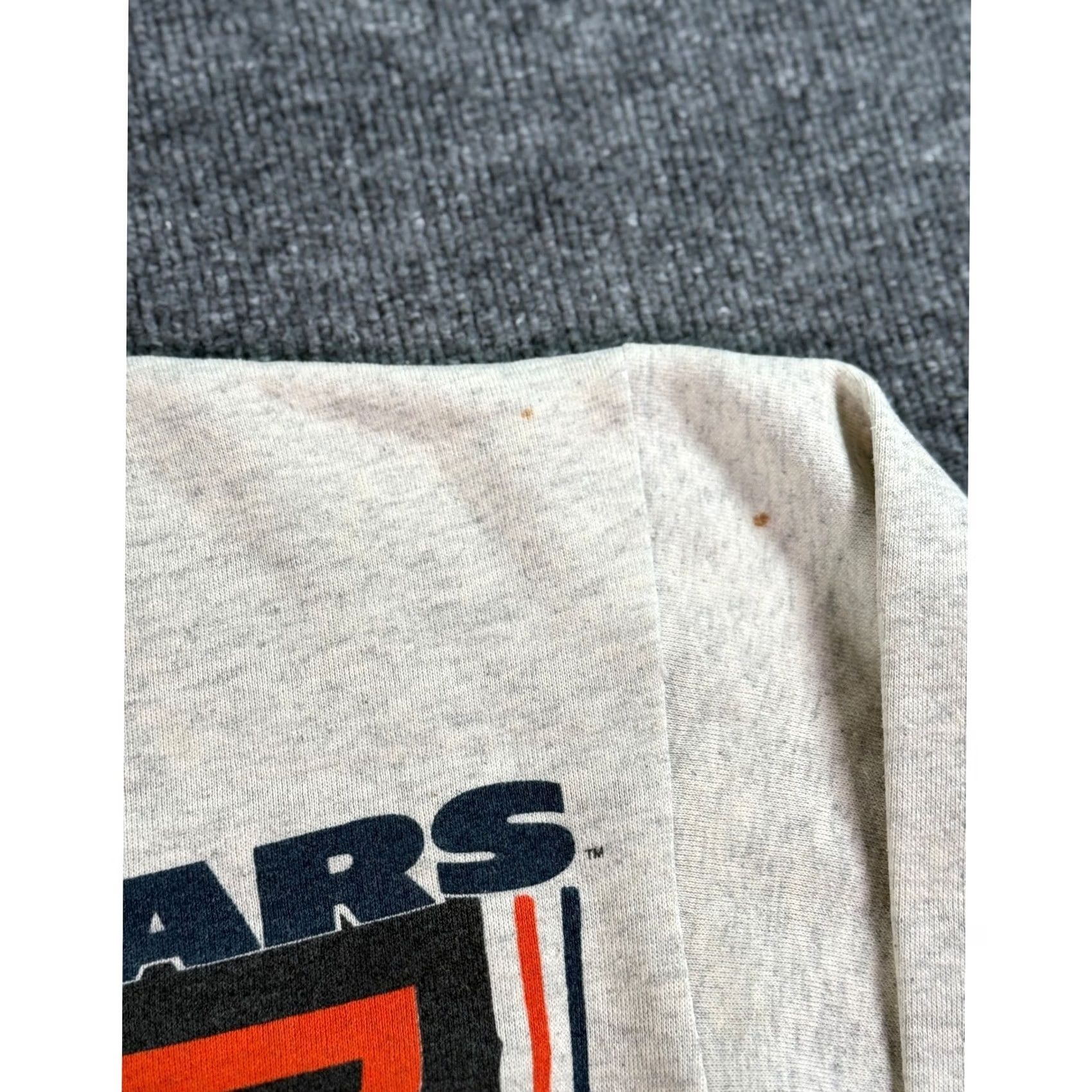 Delta VINTAGE Delta Chicago Bears Sweatshirt Mens L Gray 1993 Graphic NFL 90s USA Crew Neck Long Sleeve Pullover Size US L / EU 52-54 / 3 - 7 Thumbnail