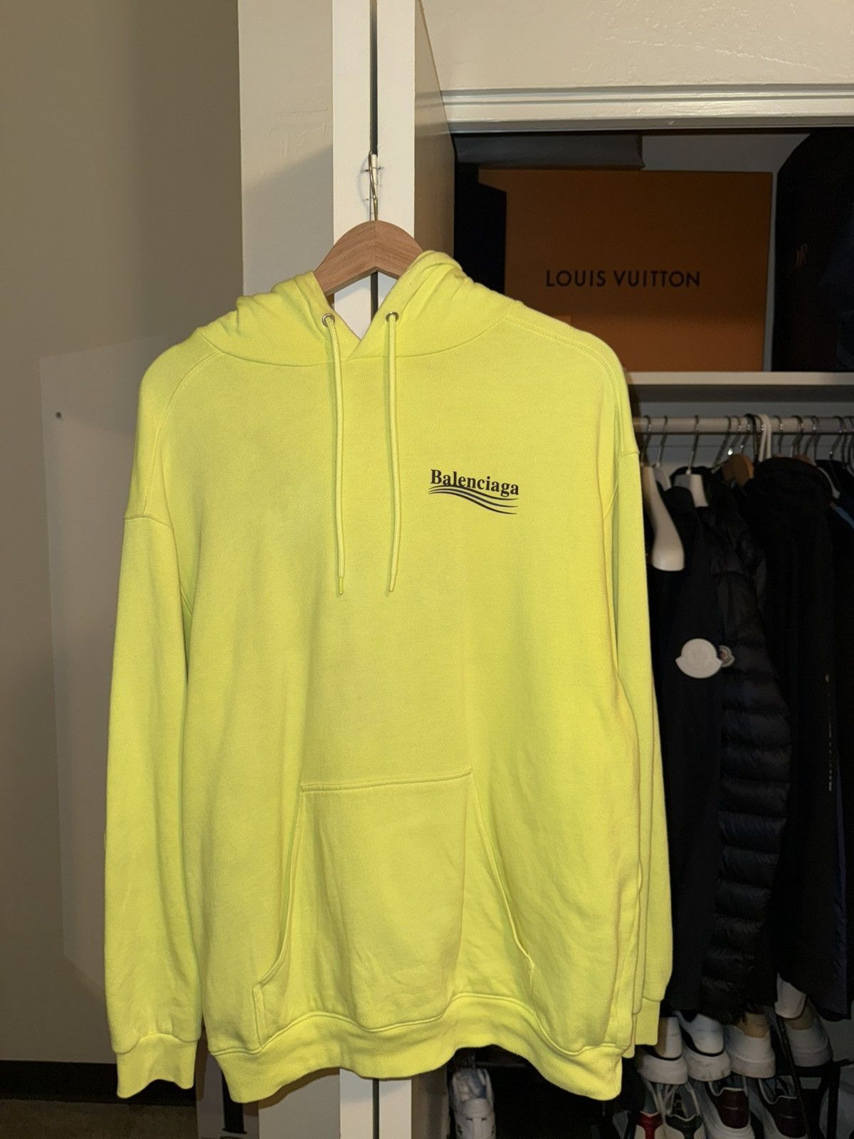 Balenciaga Balenciaga Political Campaign Logo Hoodie: Fluo Yellow/Black Size US S / EU 44-46 / 1 - 2 Thumbnail