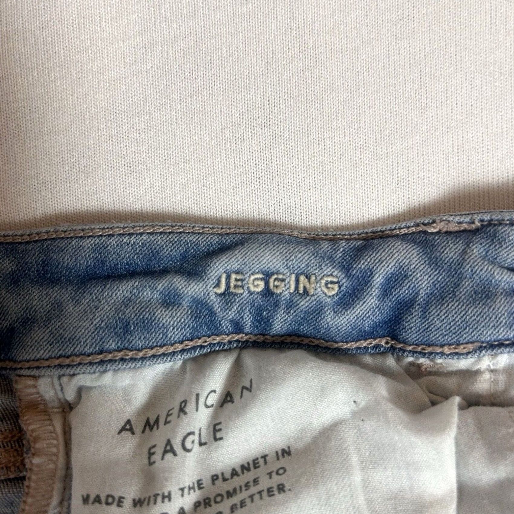 American Eagle Outfitters American Eagle Next Level Stretch Jegging Light Wash Mid 4S 25 in Inseam Womens Jeans Size 27" / US 4 / IT 40 - 5 Thumbnail