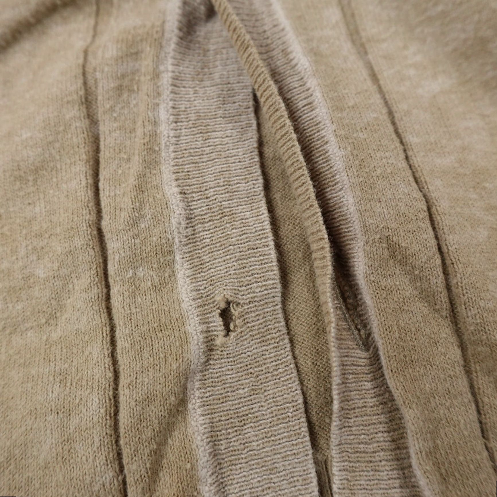 Gap Gap Sweater Mens Large Brown Tan Beige Cardigan Sweatshirt - Knt/Grunge Casual Button V-Neck, Regular Fit, Old Gap, Men’s Knit Vest/Outerwear Size US L / EU 52-54 / 3 - 3 Thumbnail