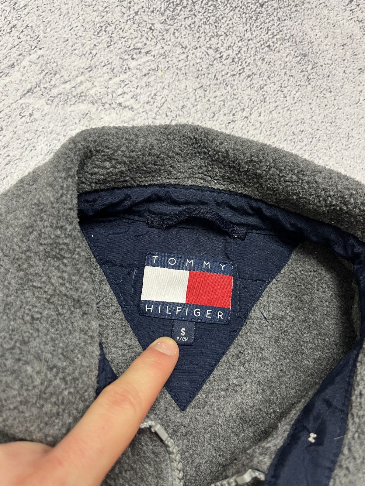 Tommy Hilfiger Vintage 90’s Tommy Hilfiger Teddy Fleece Bomber Jacket Rare Size US S / EU 44-46 / 1 - 7 Thumbnail