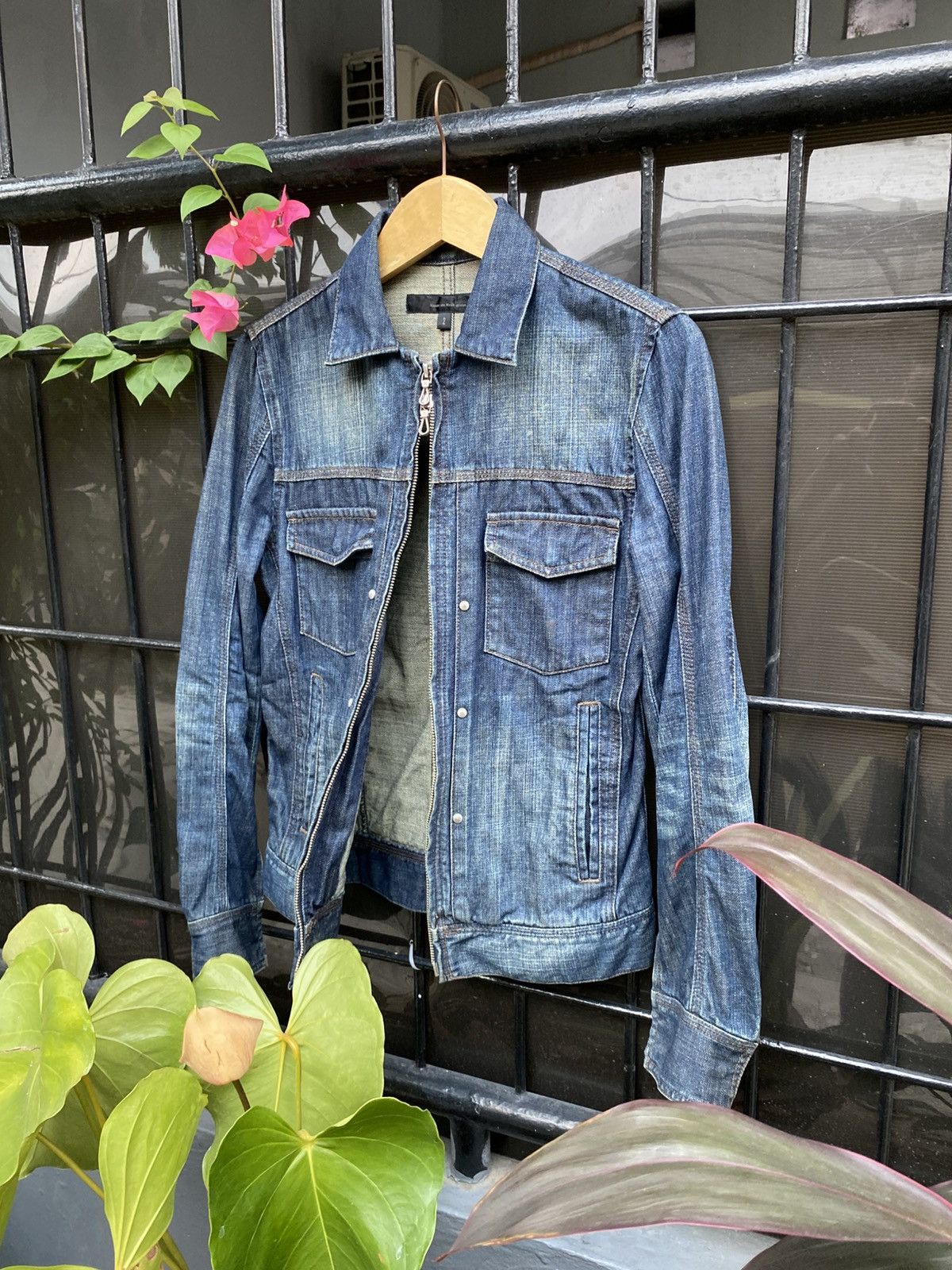 Le Grande Bleu (L.G.B.) 2000s Rare Schlussel Japan Denim Jacket Size US M / EU 48-50 / 2 - 2 Thumbnail