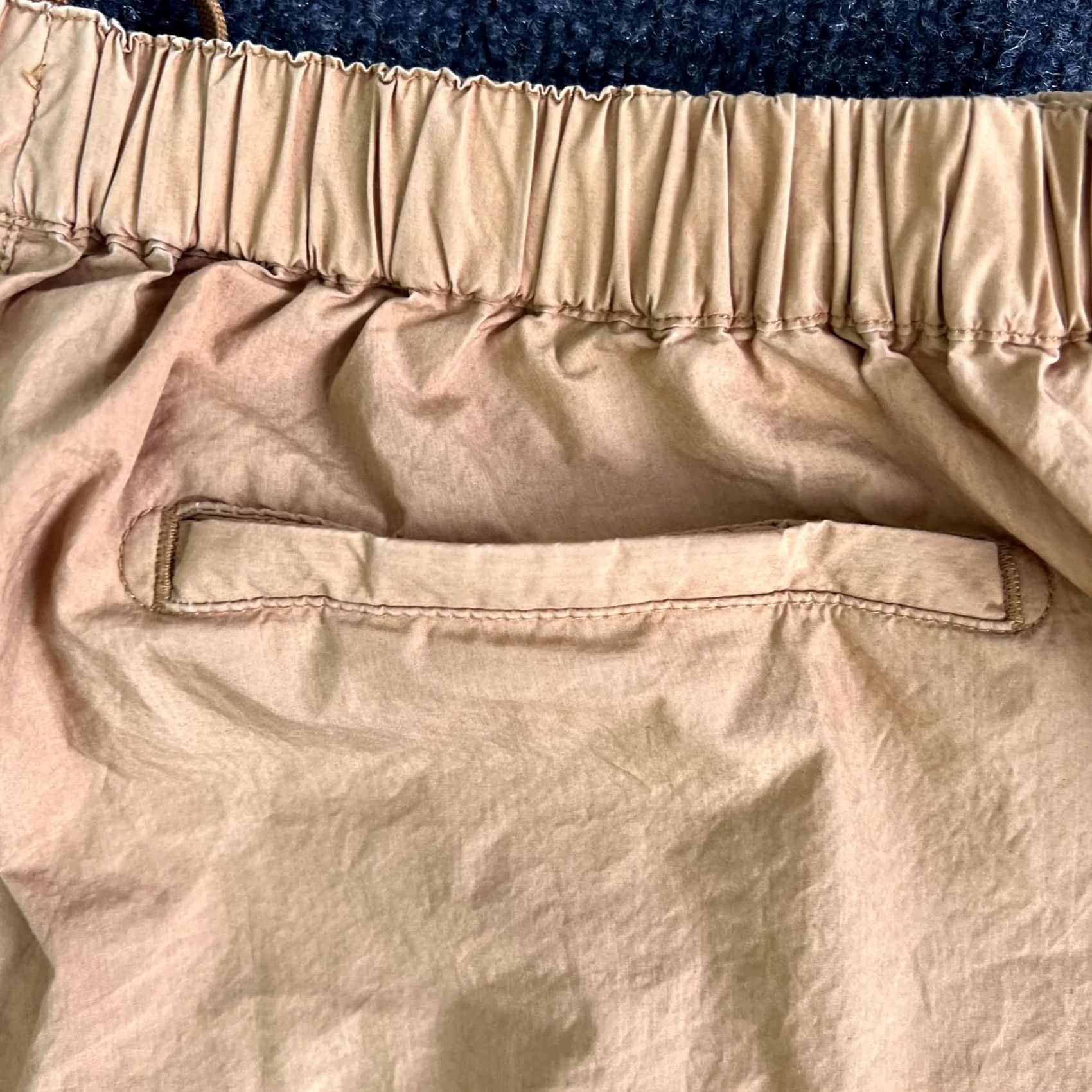 Uniqlo Uniqlo Jogger Pants Mens M Beige Elastic Waist Tapered Cuffed Cotton / Casual Travel / Pockets / Regular Fit / 28-29in Waist Size US 31 - 3 Thumbnail