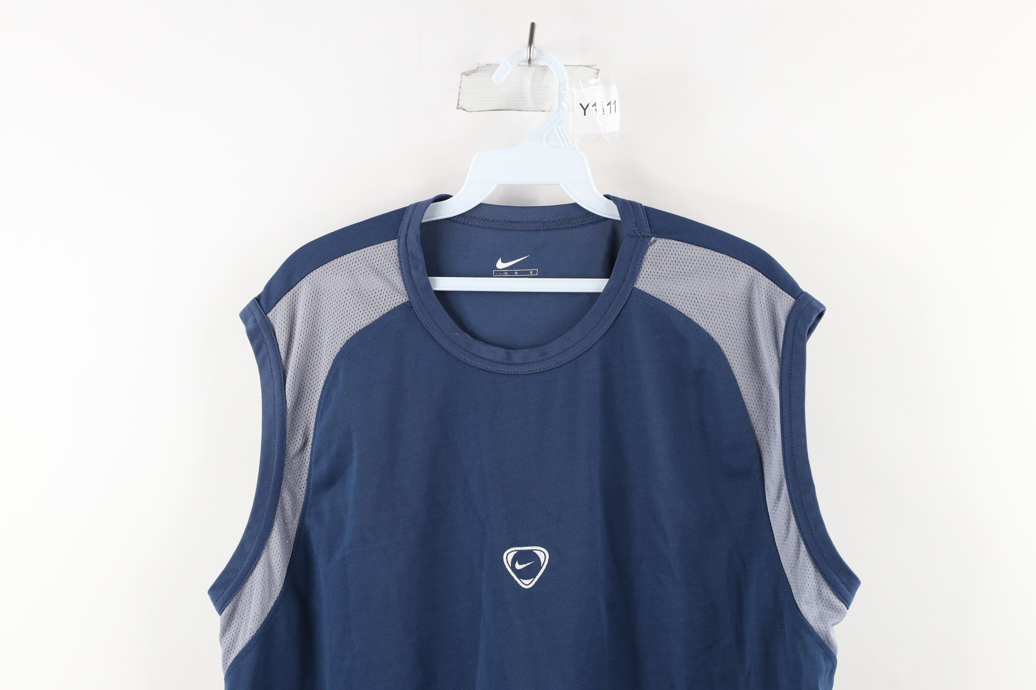Nike Vintage Nike Soccer Scott Center Swoosh Sleeveless T-Shirt Size US L / EU 52-54 / 3 - 2 Thumbnail