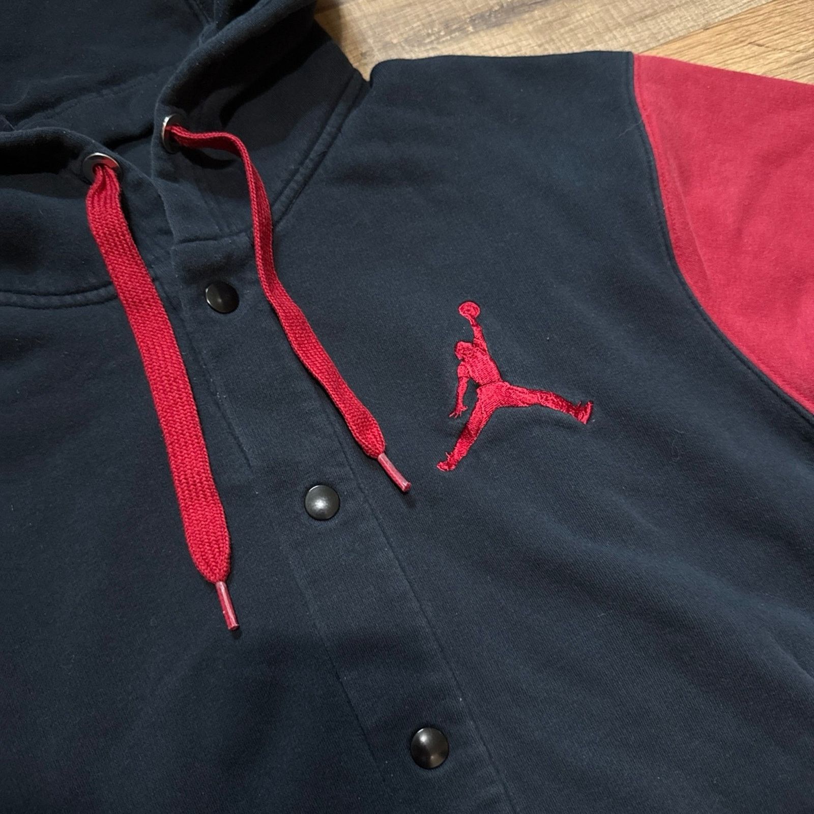Jordan Brand Y2K Jordan Button Up Hoodie Sweatshirt Bomber Jacket Bred Size US M / EU 48-50 / 2 - 3 Thumbnail