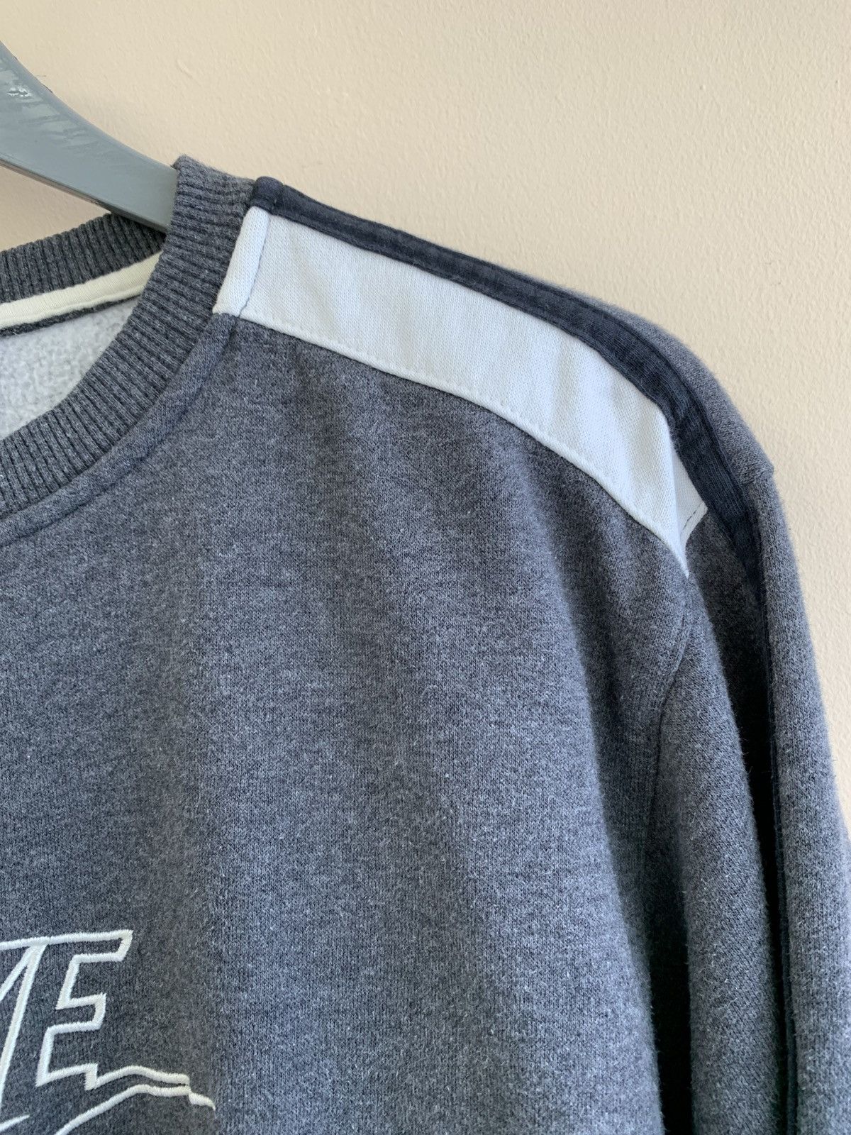 Nike Vintage Nike Sweatshirt Big Logo Sweater Gray Men's Size US M / EU 48-50 / 2 - 3 Thumbnail