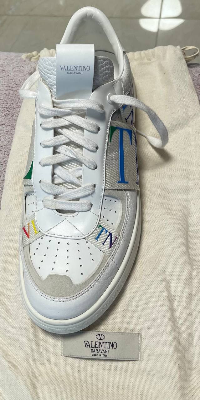 Valentino Valentino Sneakers — Worn Once 🔥 Size US 9 / EU 42 - 1 Thumbnail
