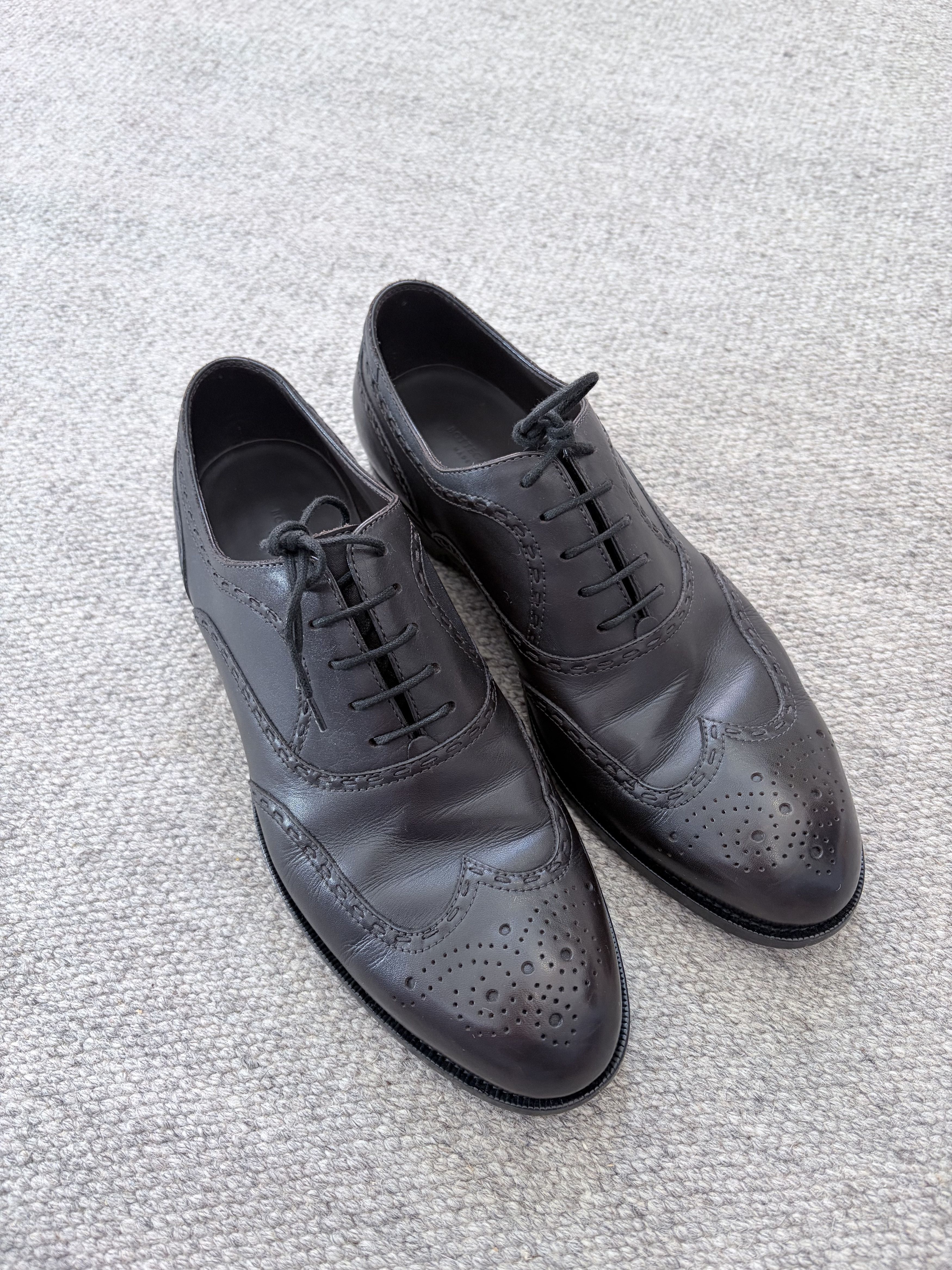 Bottega Veneta Bottega Veneta Wingtip Brogue Oxford — Dark Brown / Size 42 Size US 9 / EU 42 - 1 Thumbnail