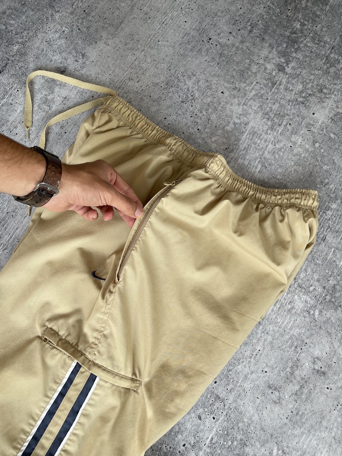 Nike × Vintage Vintage Nike 90s Track Pants Men’s L Beige Striped Baggy Y2K Size US 34 / EU 50 - 17 Thumbnail