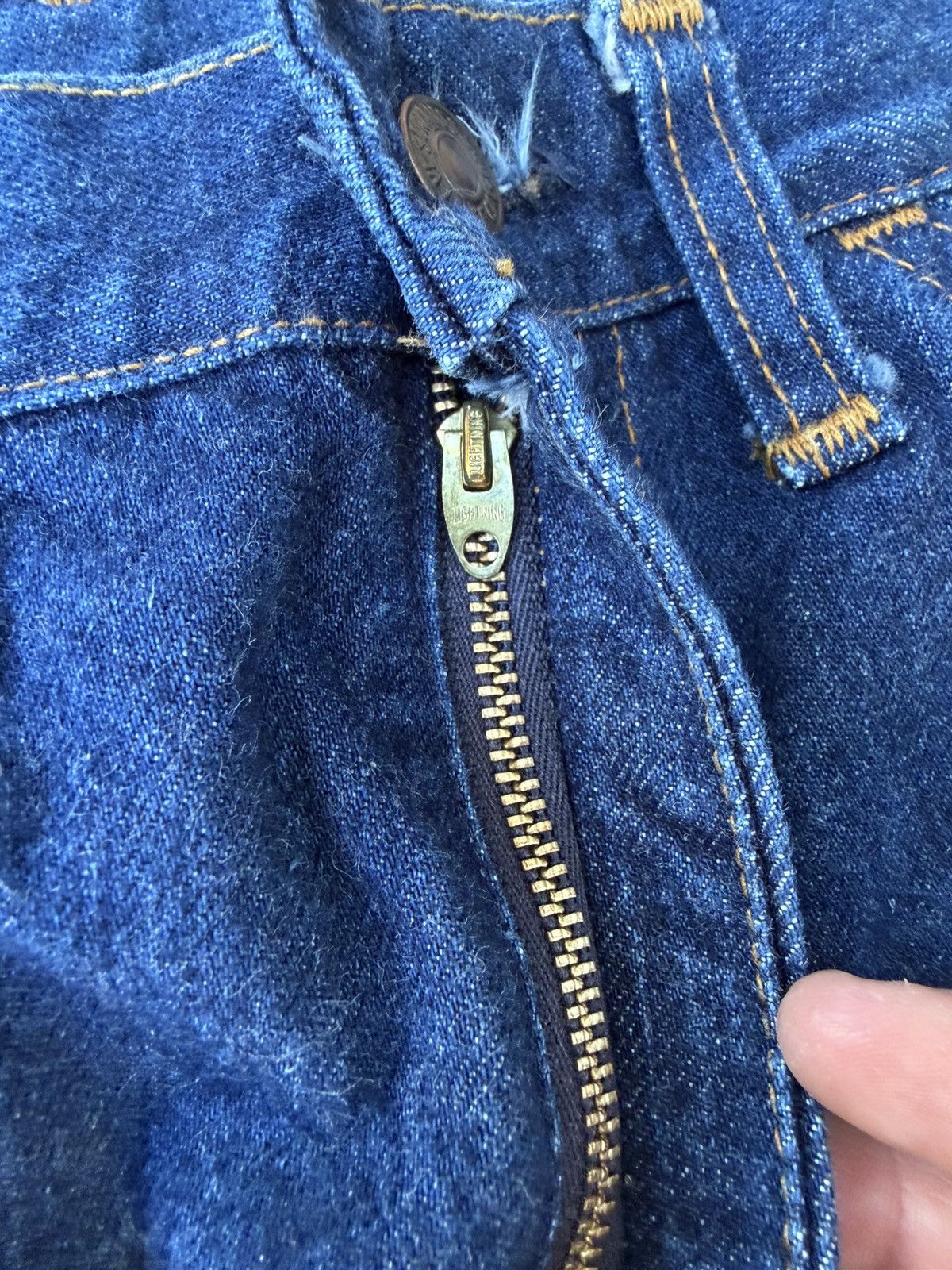 Levi's Vtg 80’s Levi’s 646 Orange Tab Bellbottom Flare Jeans 31x31 Size US 31 - 5 Thumbnail