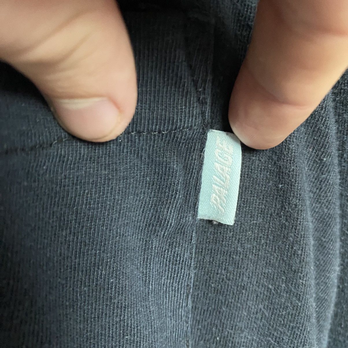 Palace Luxury Palace Basic Small logo skategang y2k longsleeve Size US M / EU 48-50 / 2 - 3 Thumbnail