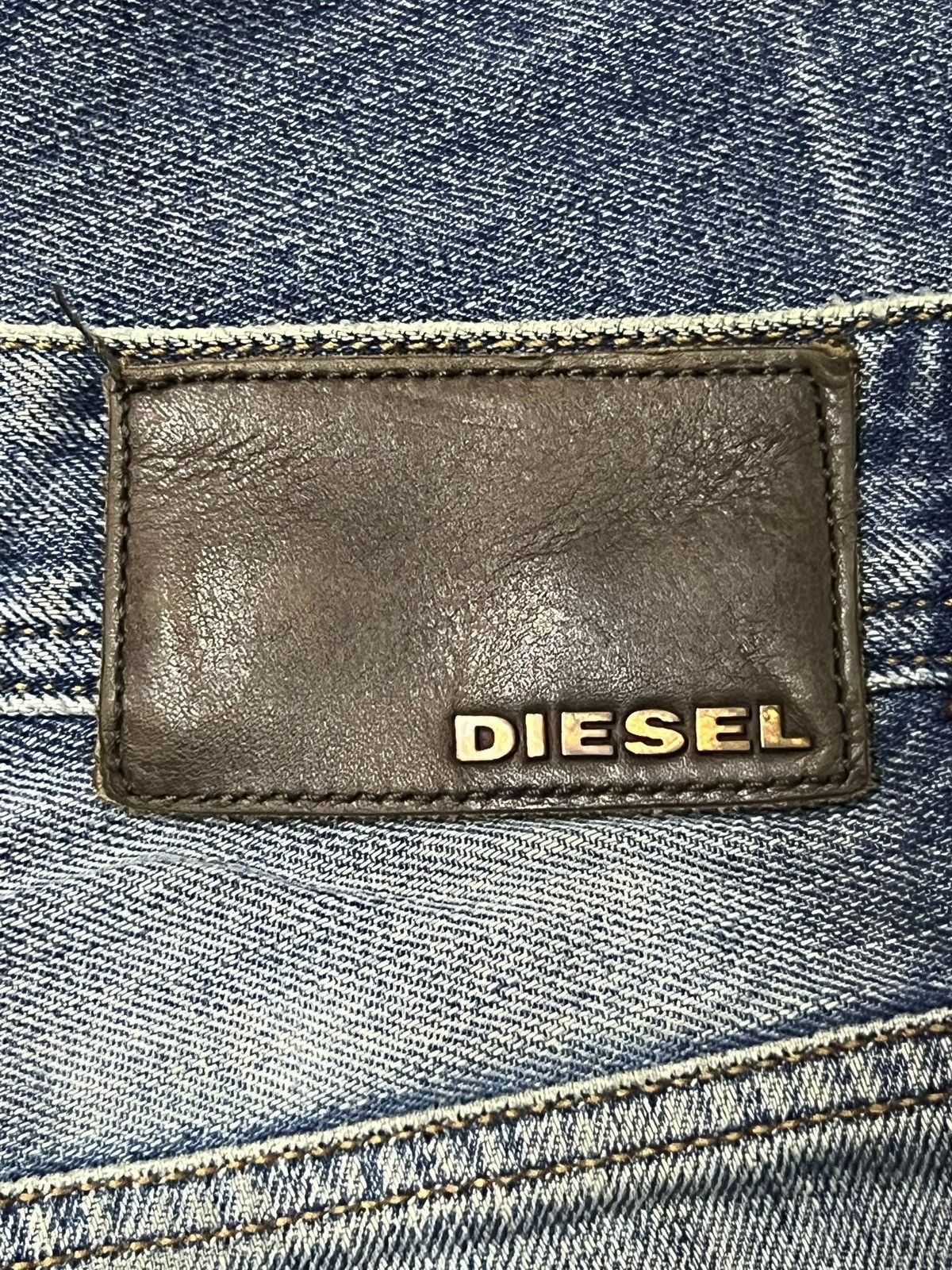Diesel Vintage Diesel Viker Italy - Faded Wash, Distressed Denim Size US 32 / EU 48 - 12 Thumbnail