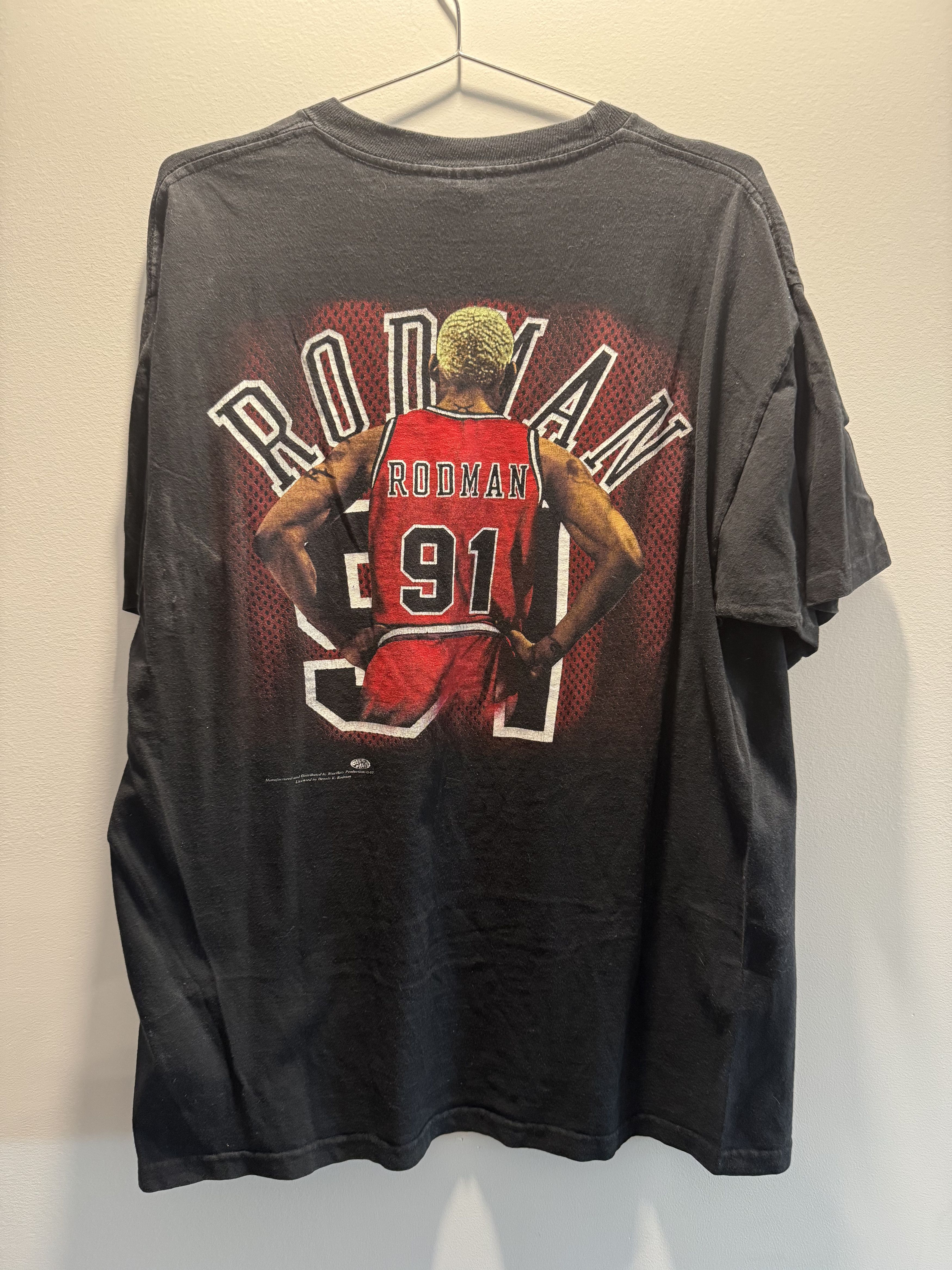 Vintage Dennis Rodman 1997 "91" Vintage T-shirt Size US XL / EU 56 / 4 - 3 Thumbnail