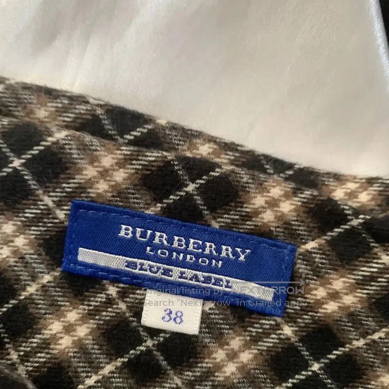 Burberry Burberry Pleated Wool Mini Skirt in Dark Blue. Size 24" / US 00 / IT 34 - 6 Thumbnail